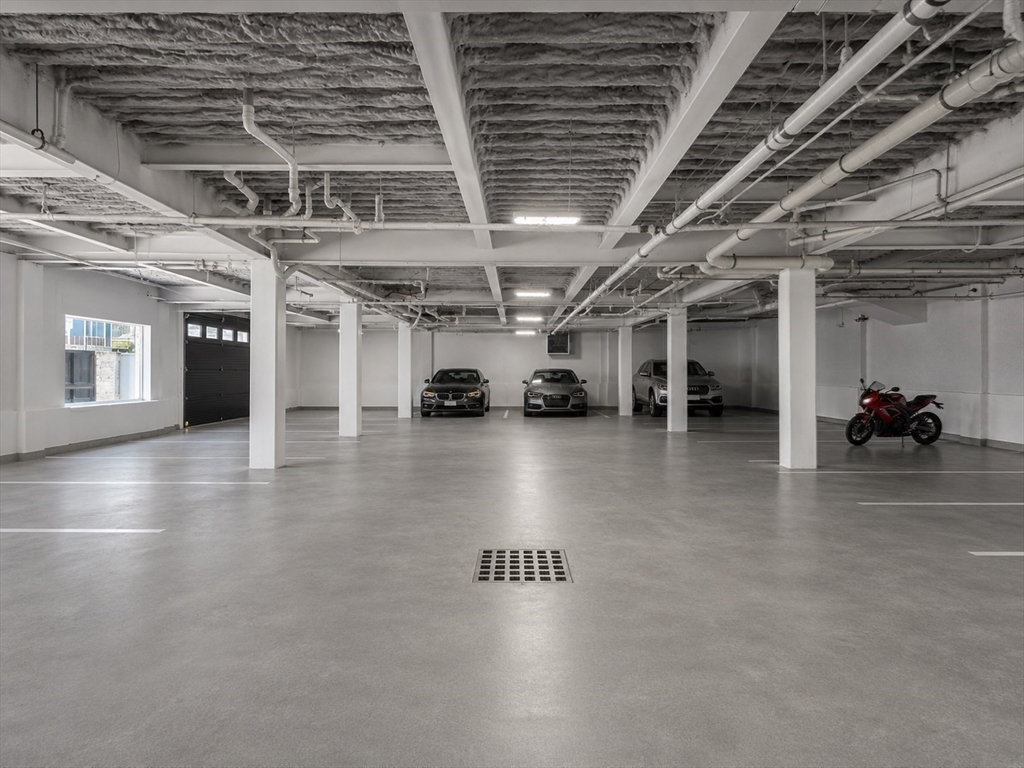 1305 Hyde Park Ave. # 213