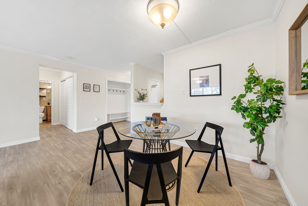 9 Hawthorne Pl # 7H