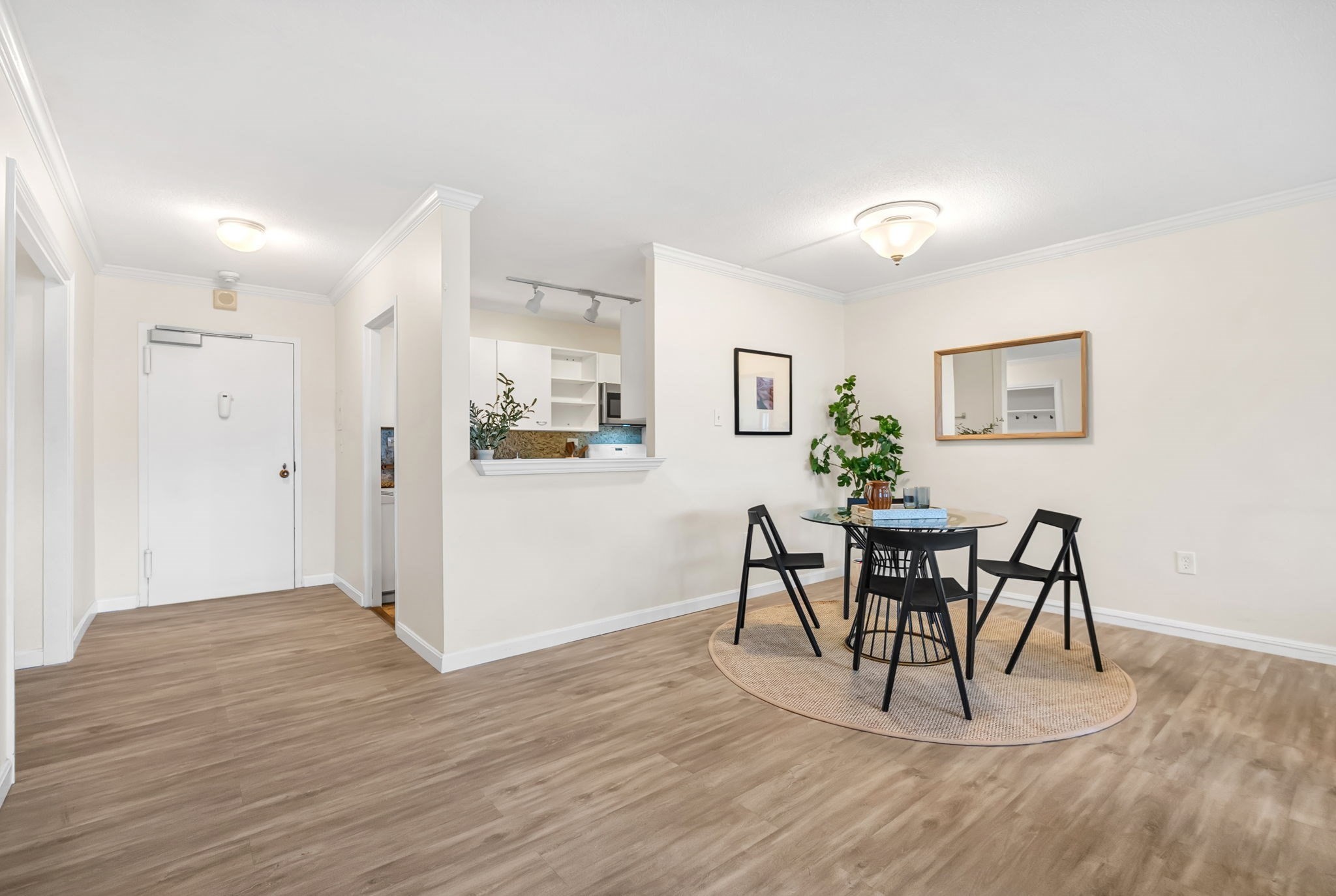 9 Hawthorne Pl # 7H