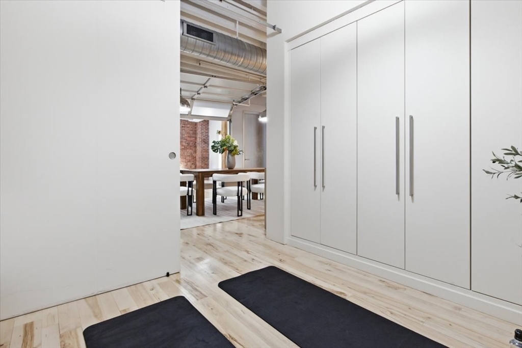 111 Beach St # 3E