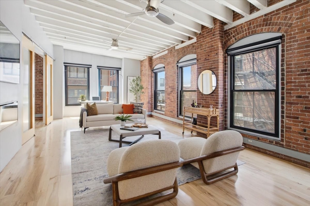 111 Beach St # 3E