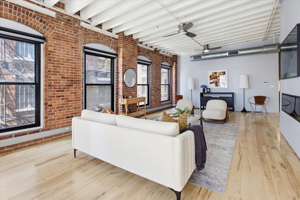111 Beach St # 3E