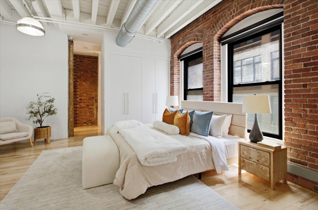 111 Beach St # 3E