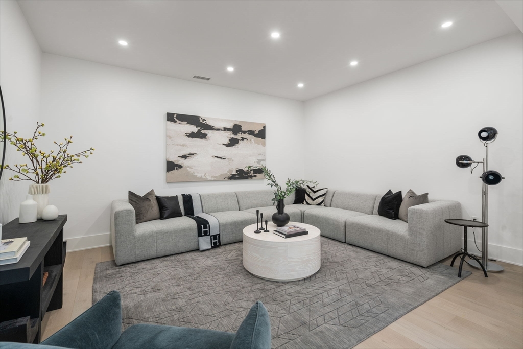 163-167 Winchester Street # D