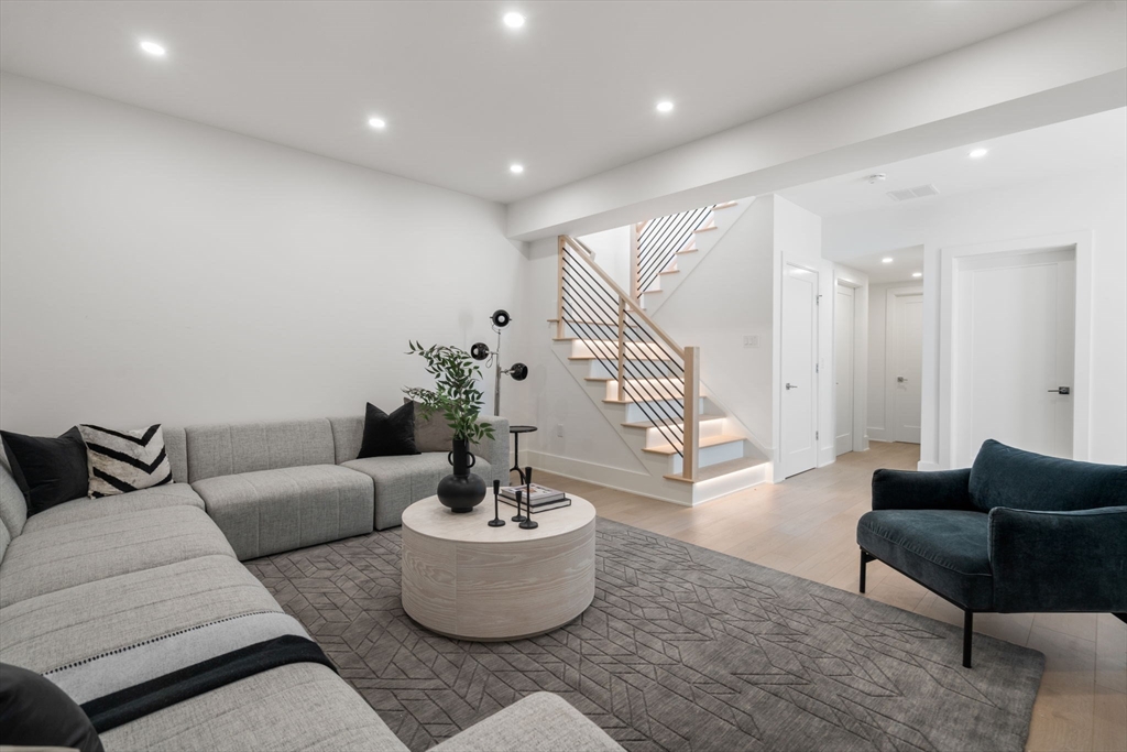 163-167 Winchester Street # D
