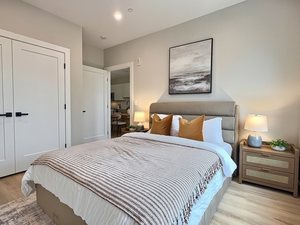 1305 Hyde Park Ave. # 209