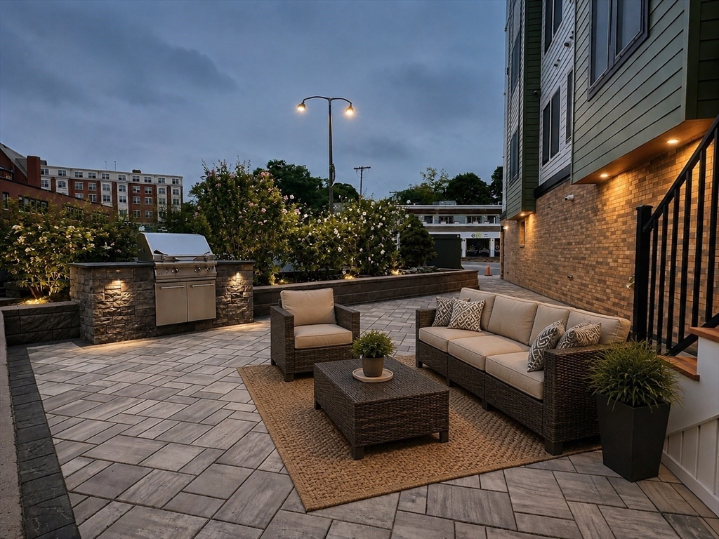 1305 Hyde Park Ave. # 209