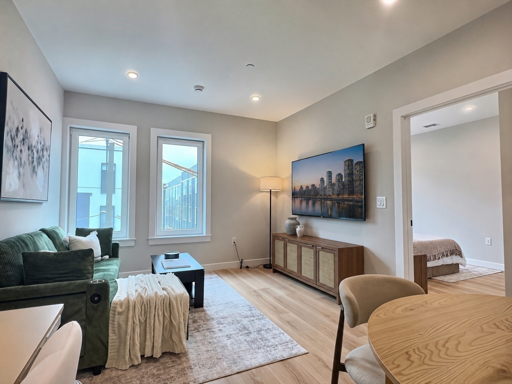 1305 Hyde Park Ave. # 209