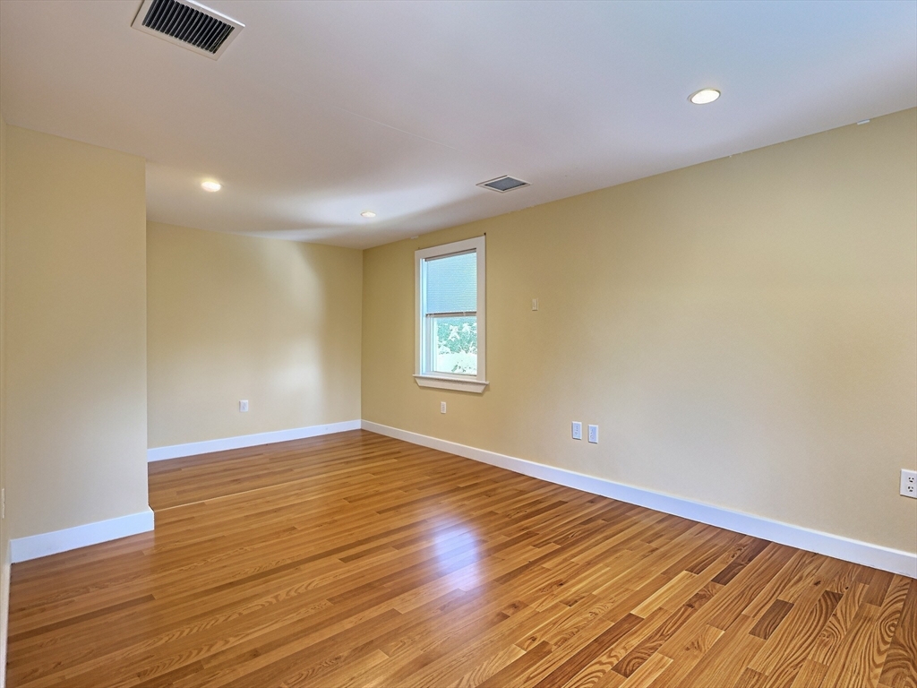 53 Davis Ave # 53