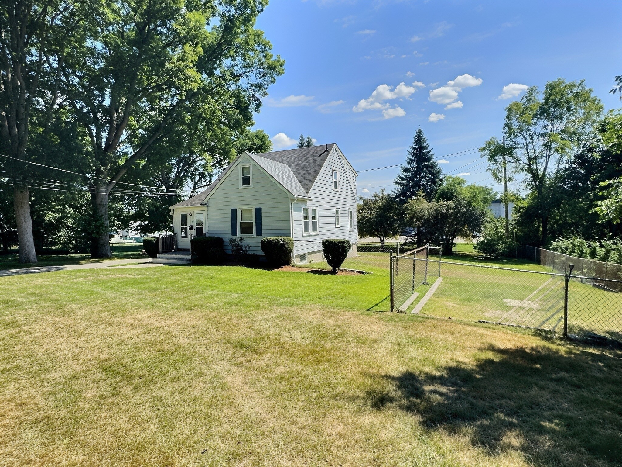 53 Davis Ave # 53