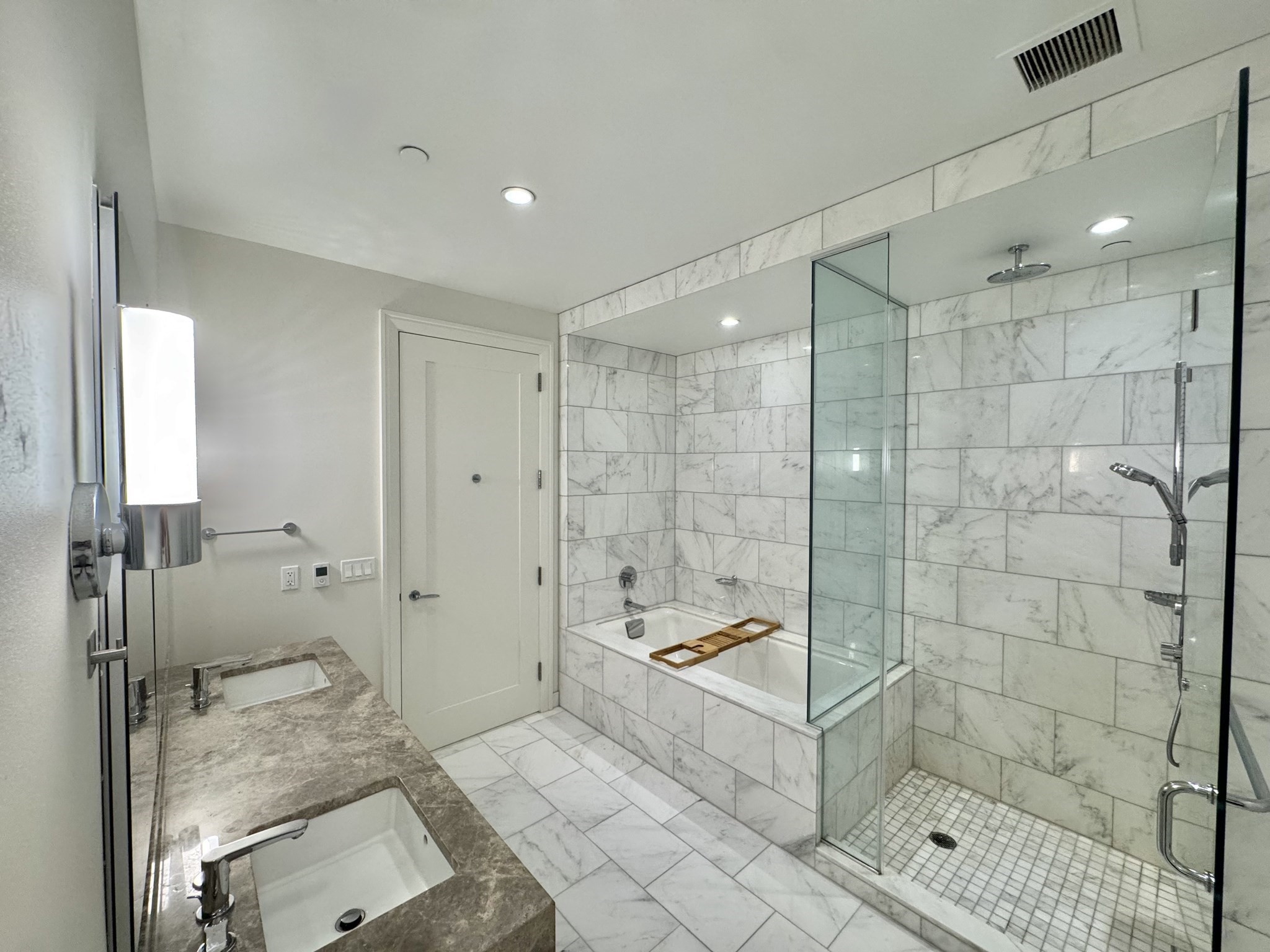 1 Franklin St # 3805