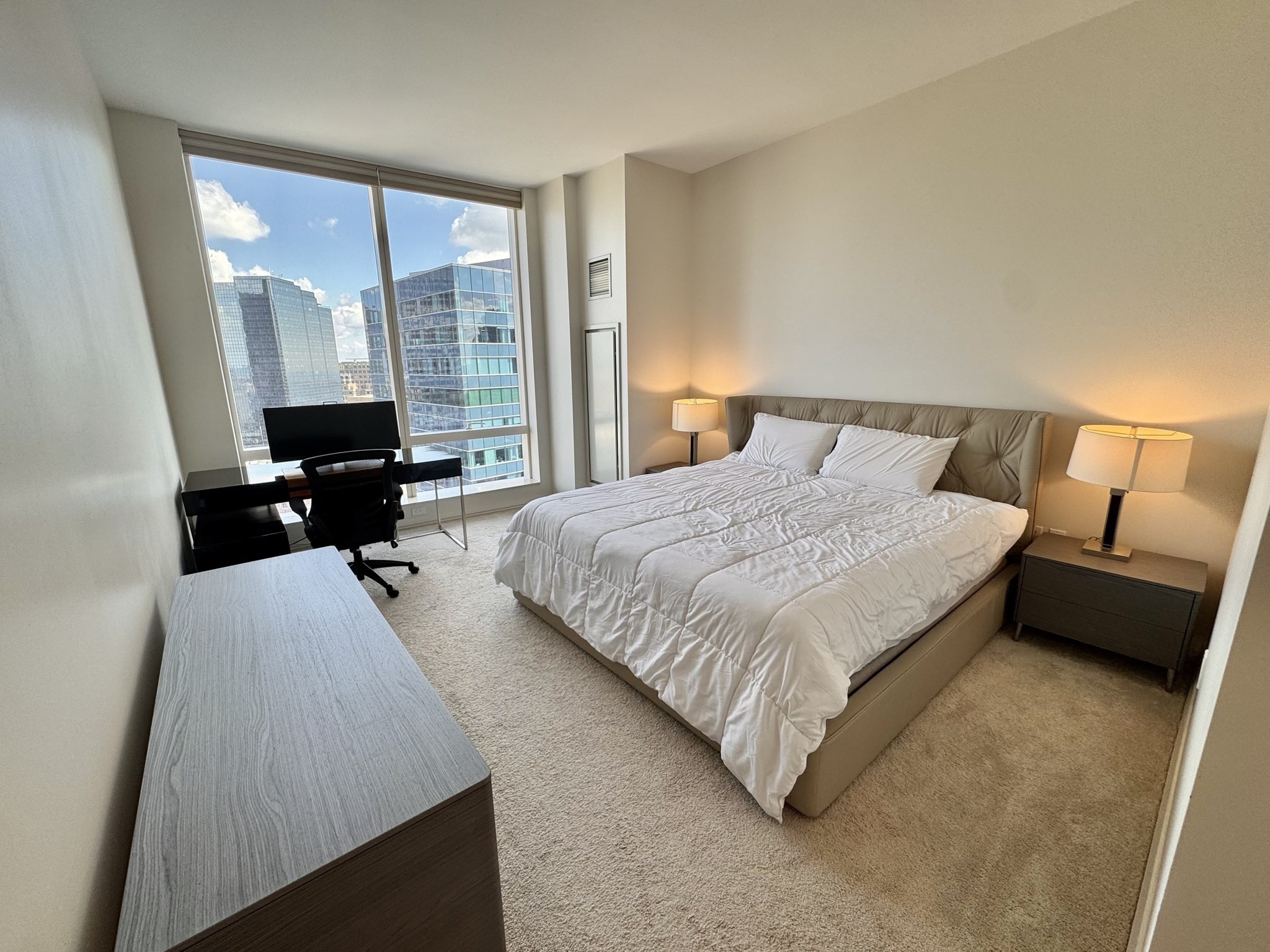 1 Franklin St # 3805