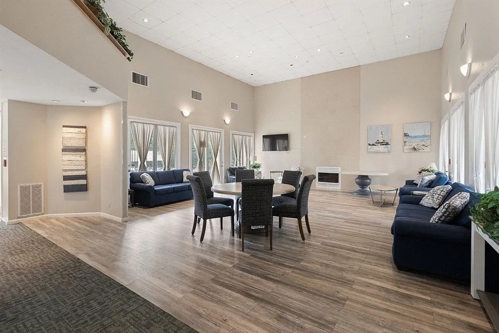 200 Falls Blvd # H303