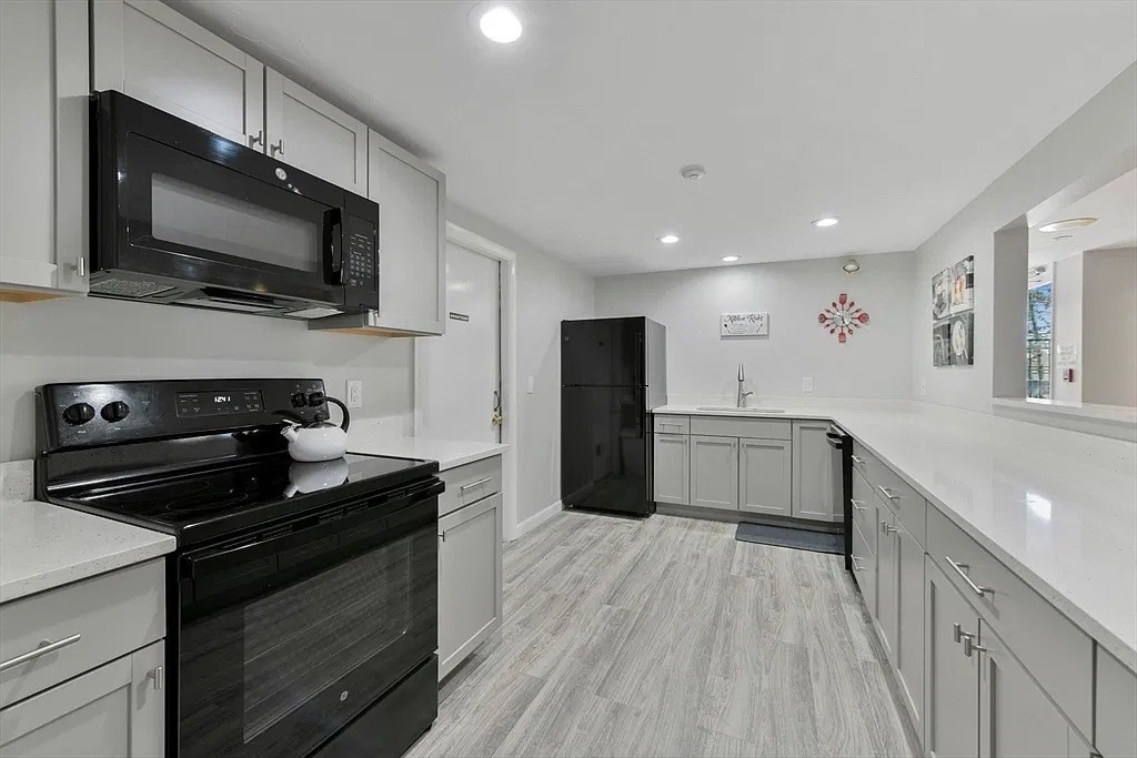 200 Falls Blvd # H303