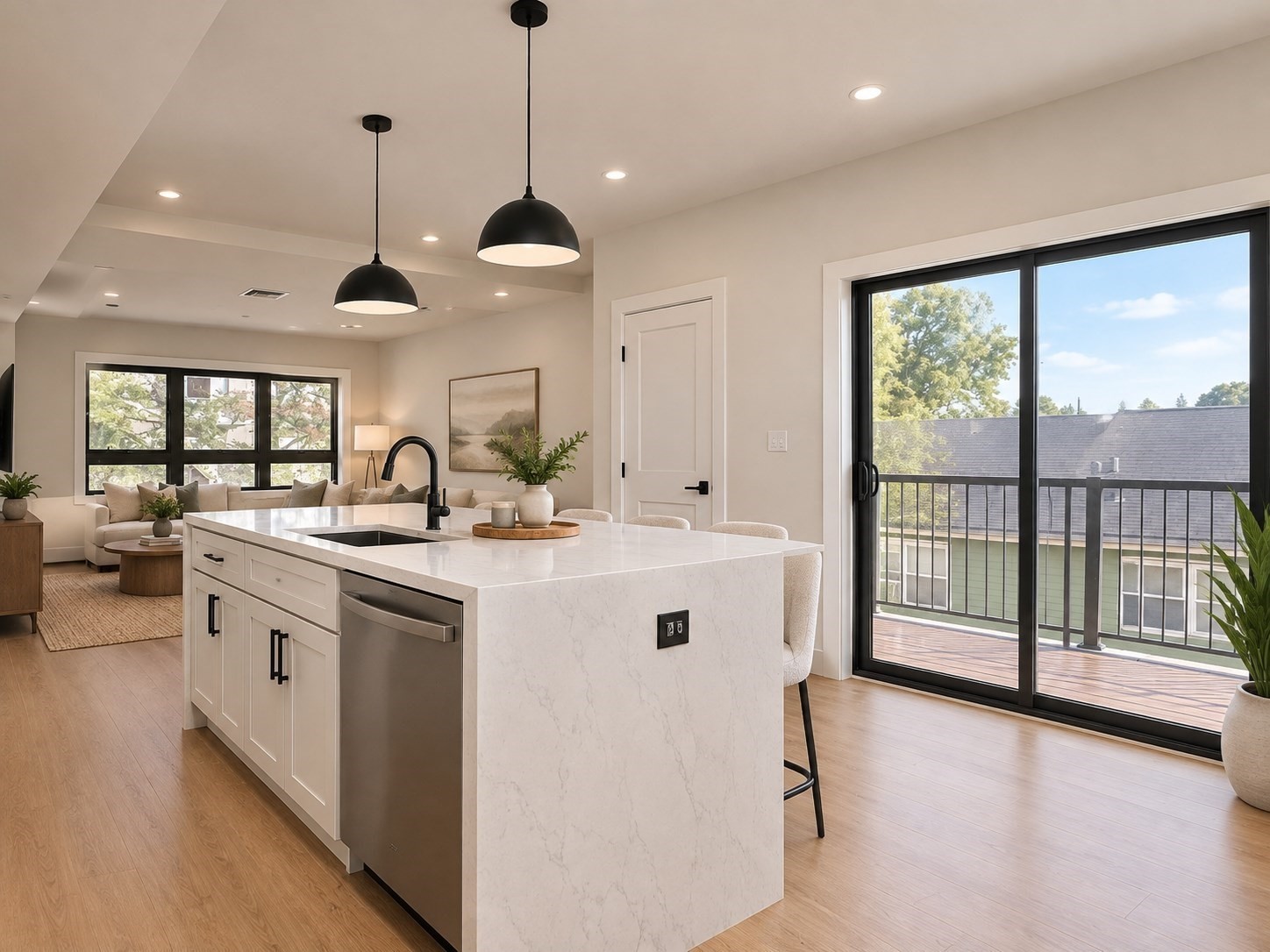 820 Hyde Park Ave. Unit: PH3