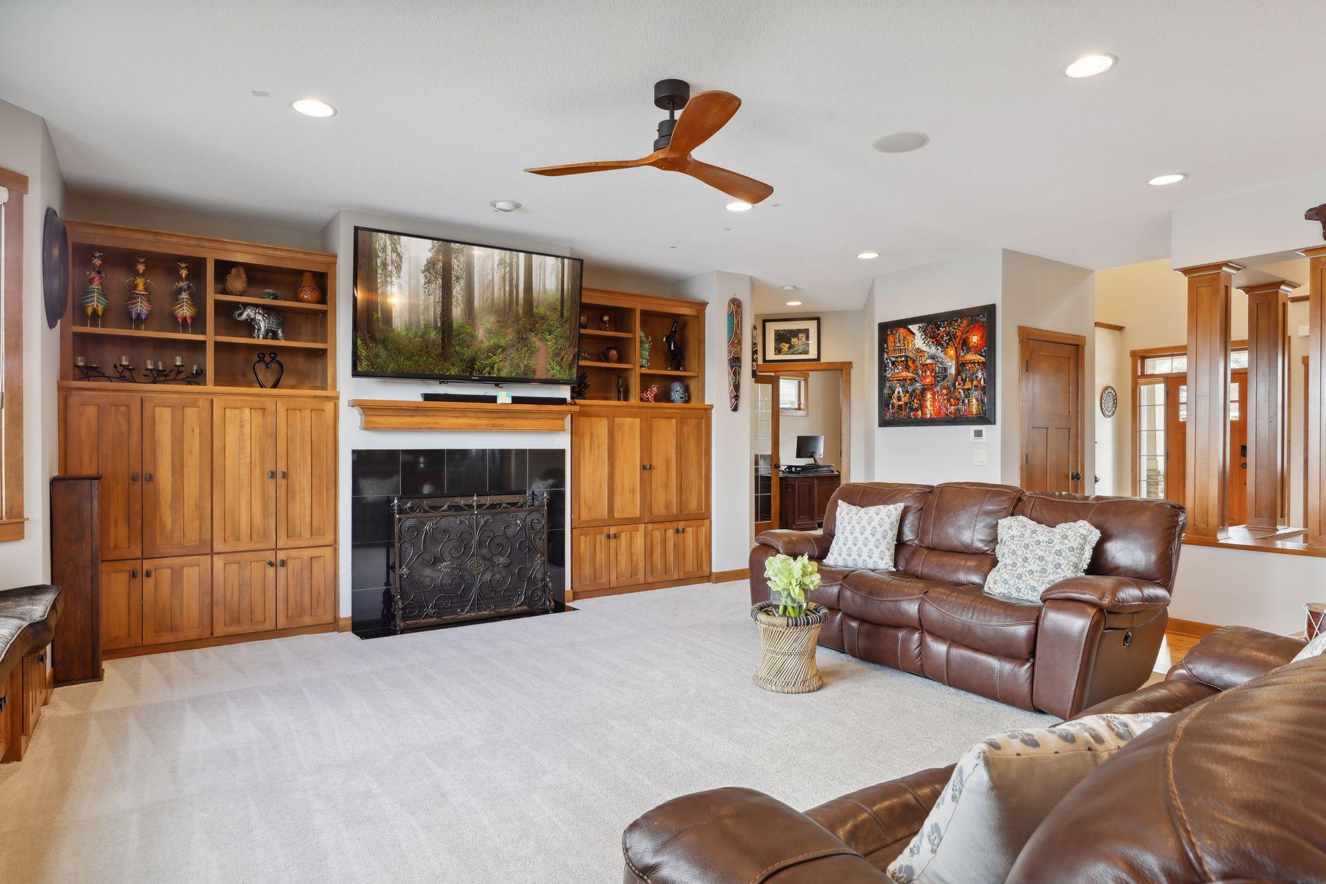 10590 Watersedge Lane