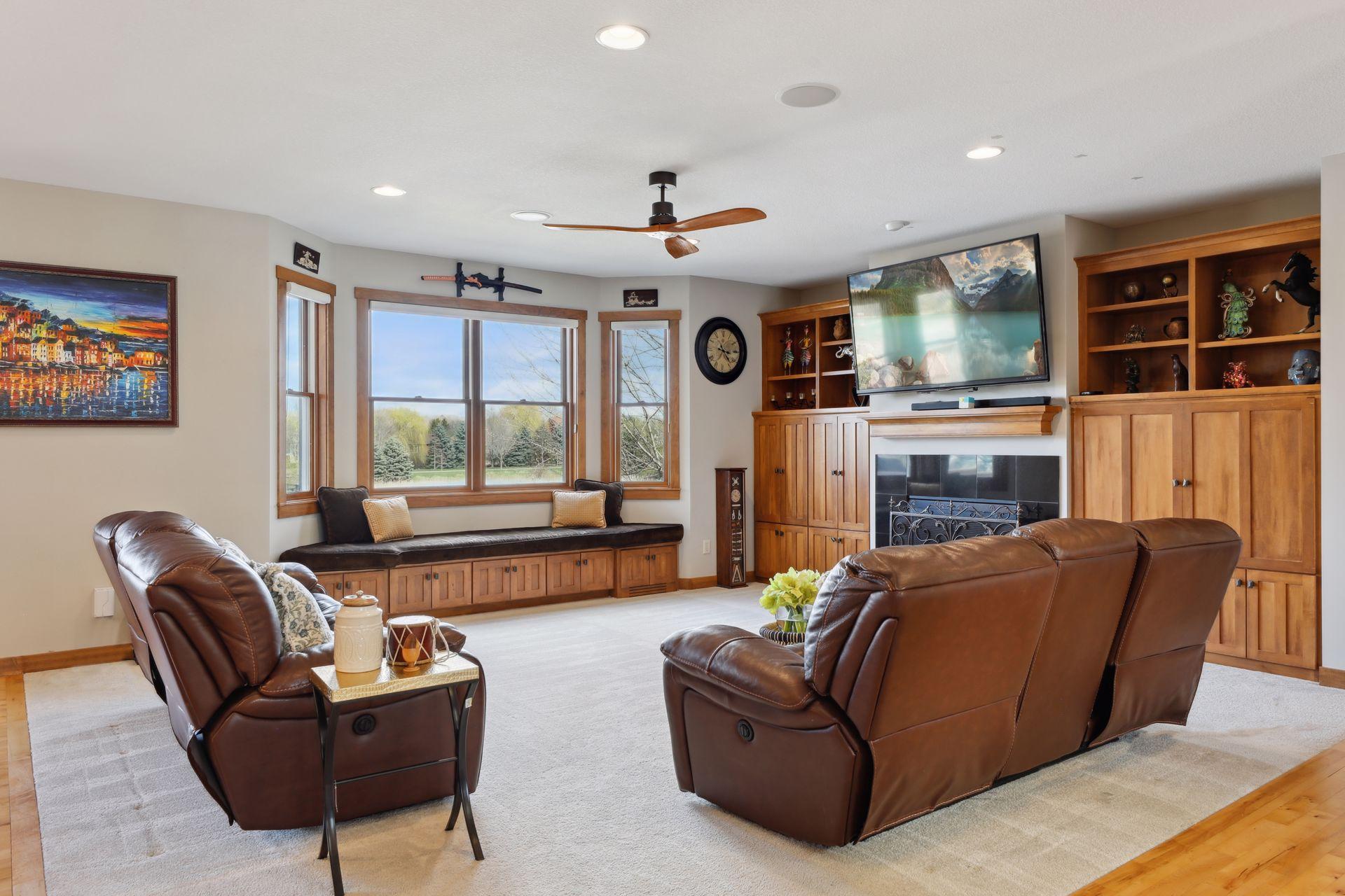 10590 Watersedge Lane