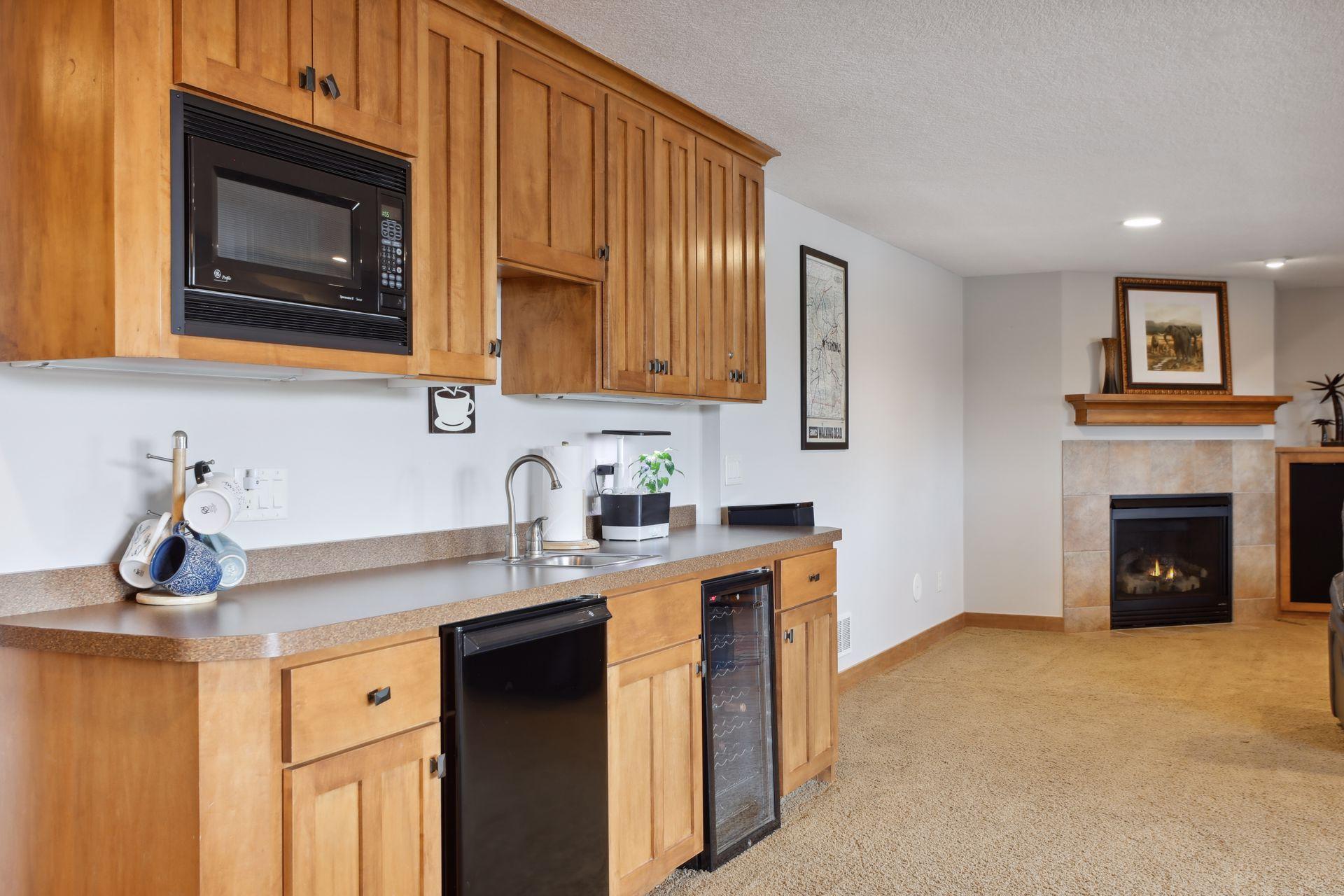 10590 Watersedge Lane