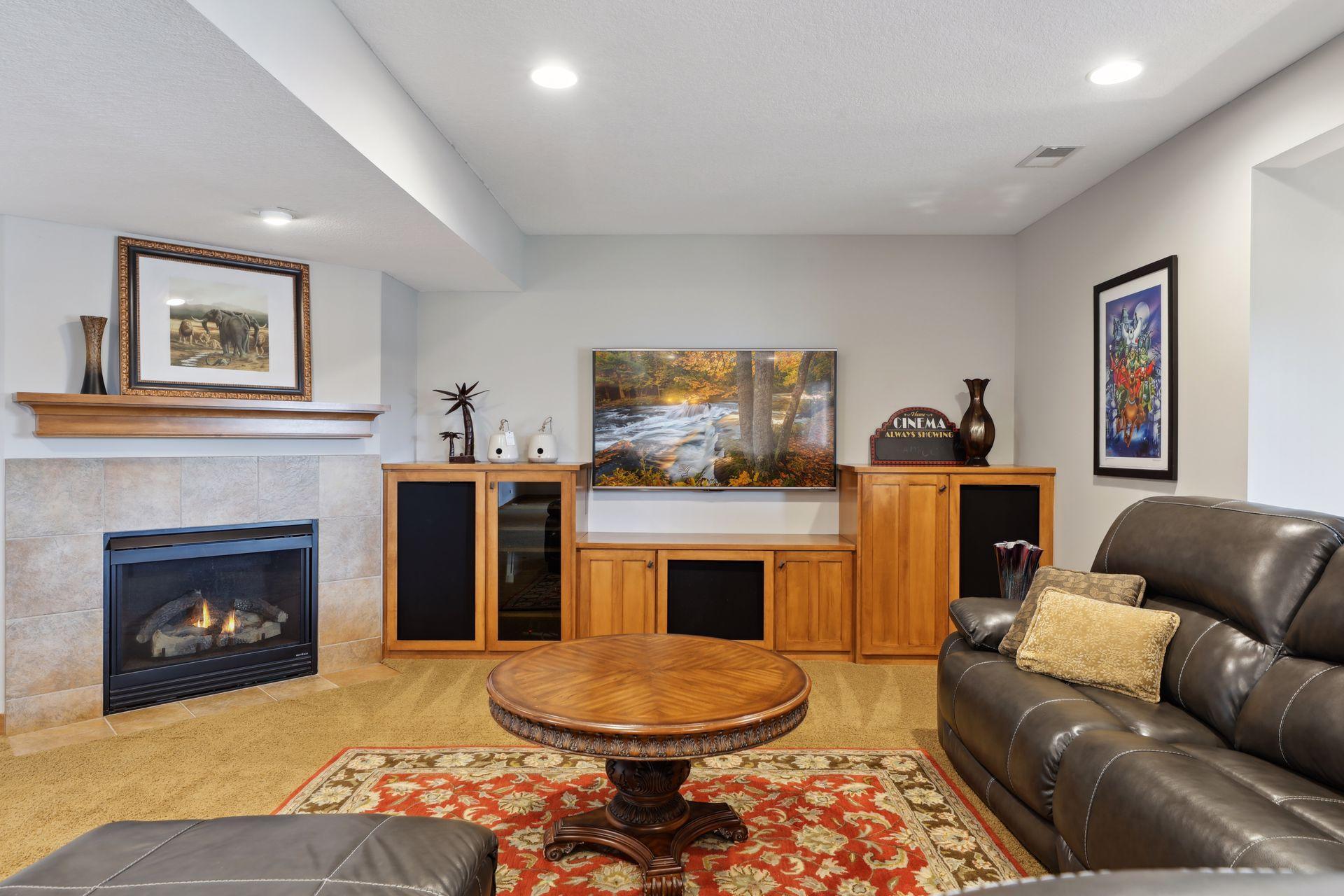 10590 Watersedge Lane