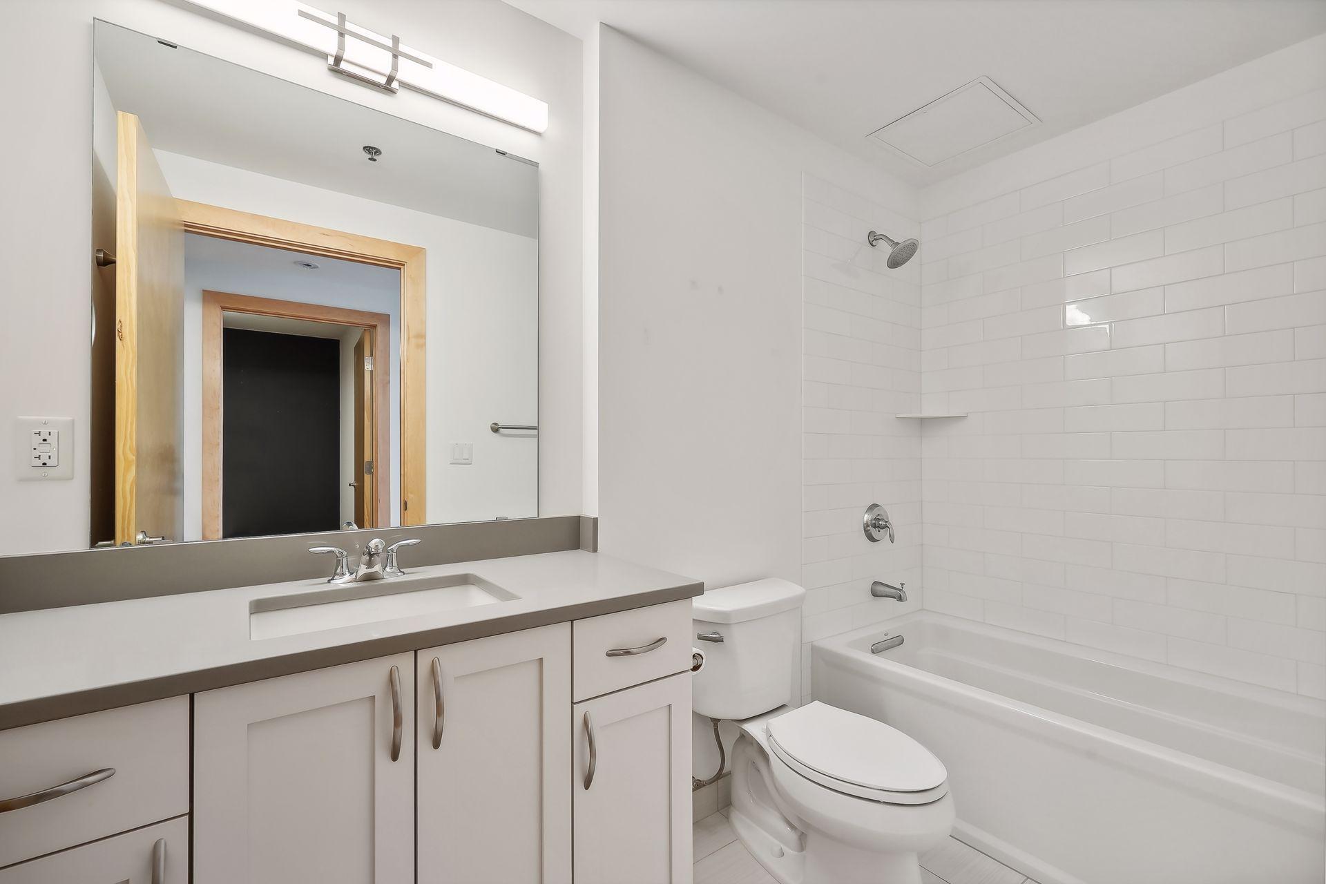 1240 S 2nd Street Unit: 707
