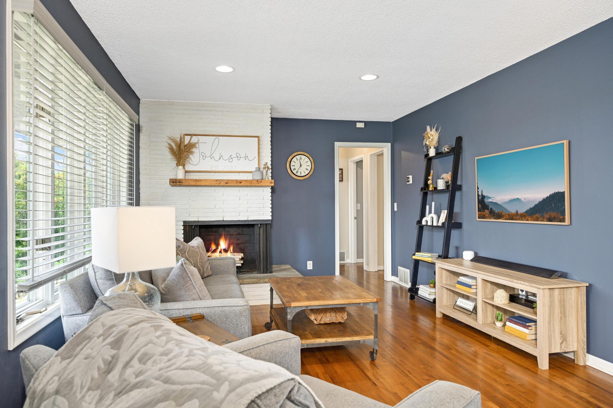 3706 W 90th Street