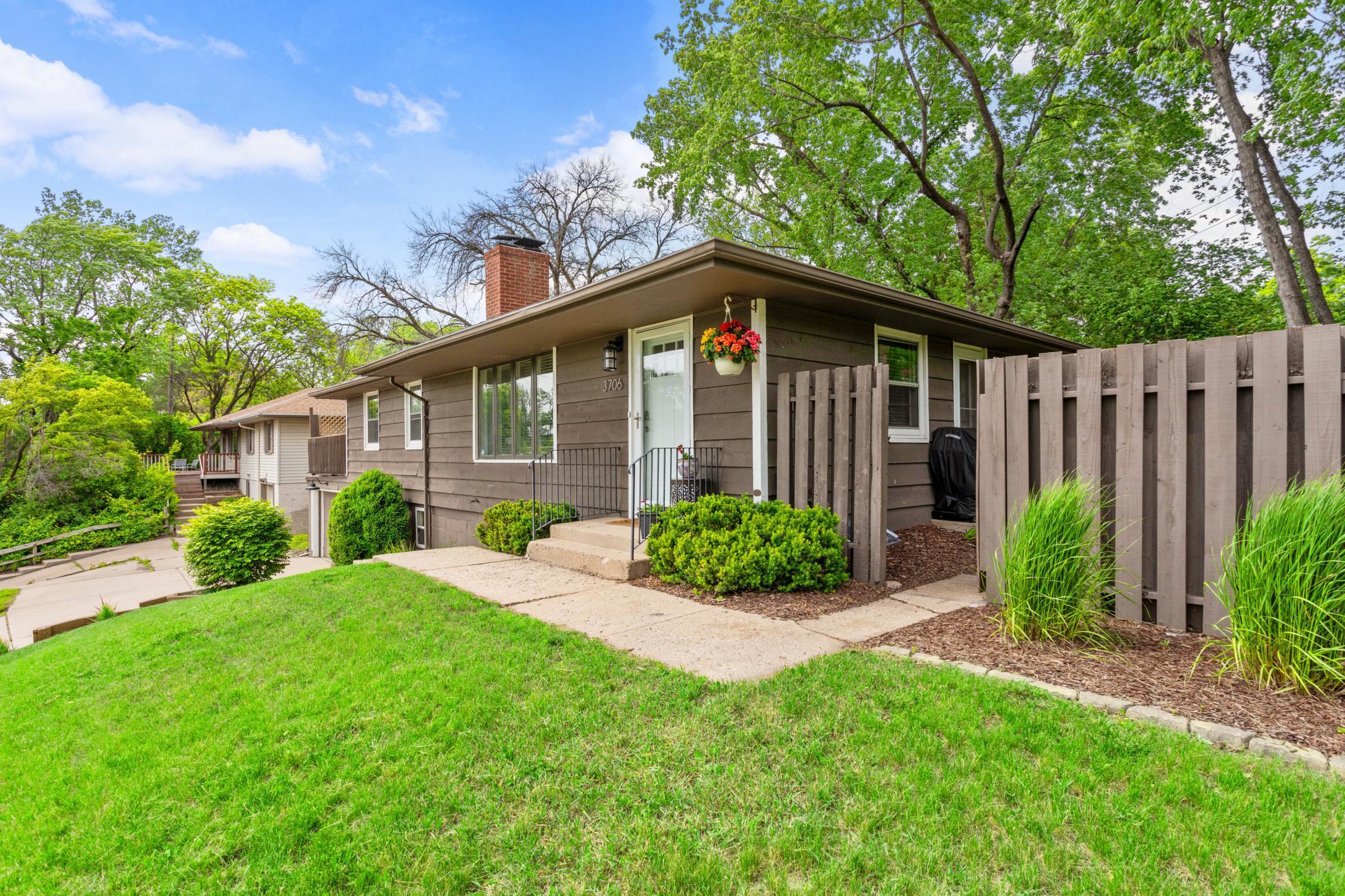 3706 W 90th Street