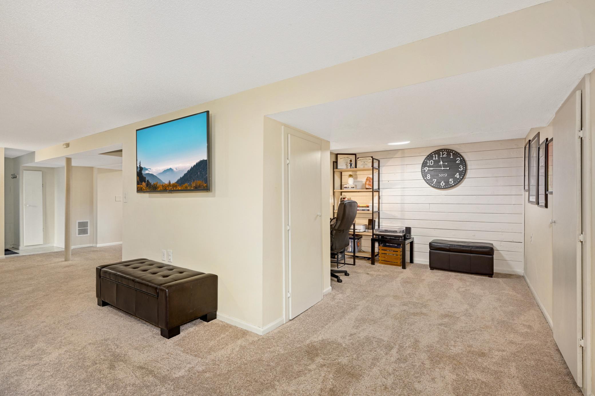 3706 W 90th Street