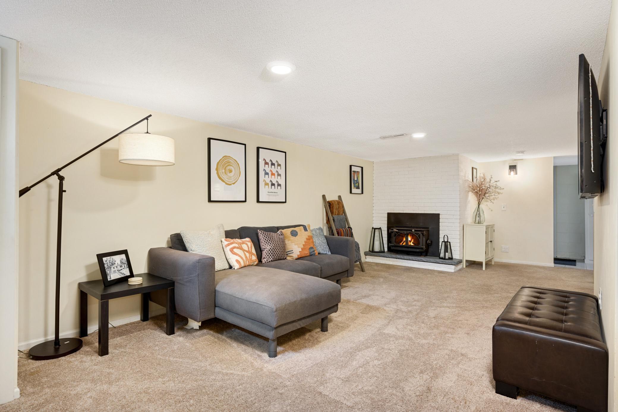 3706 W 90th Street