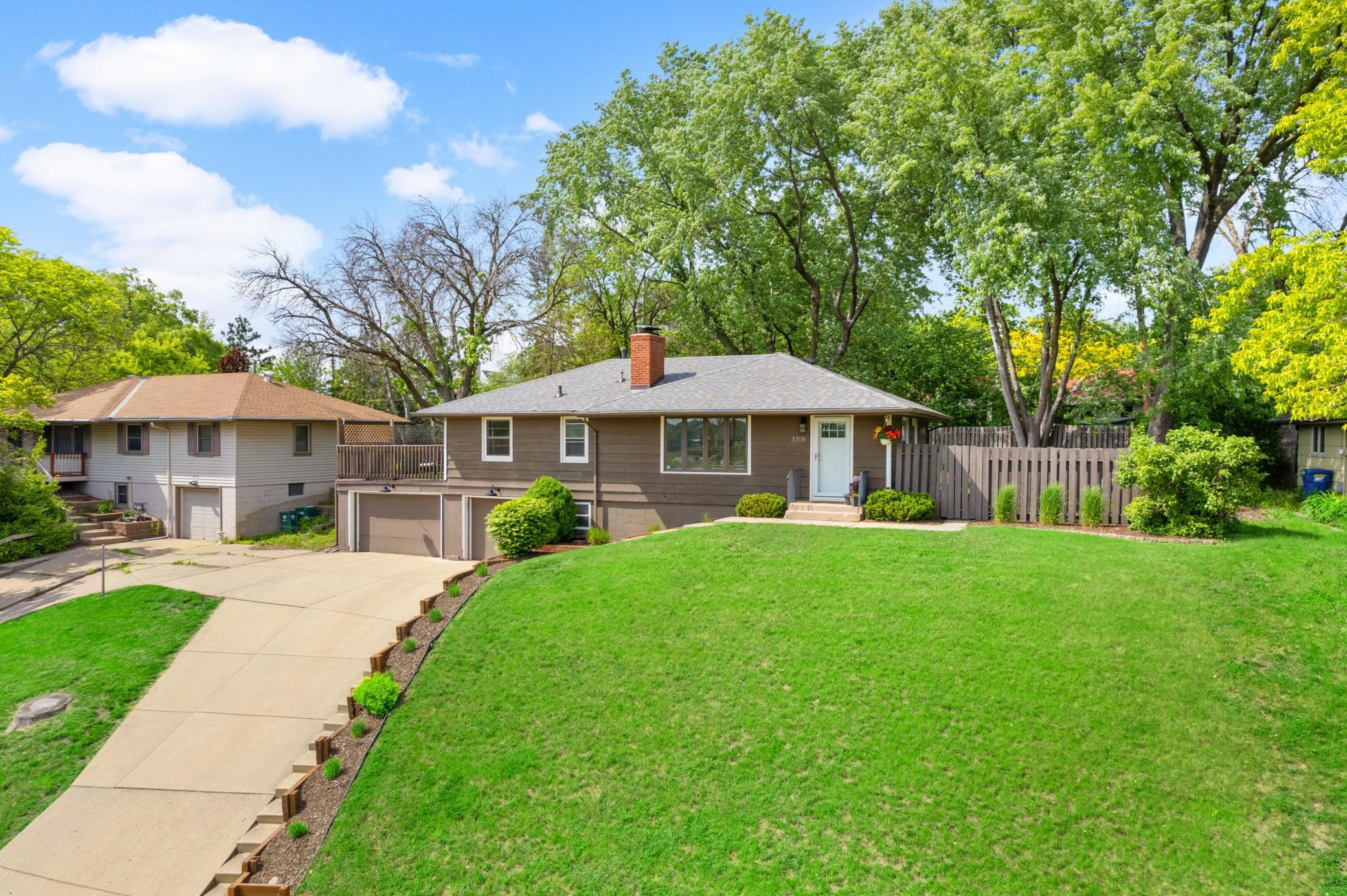 3706 W 90th Street