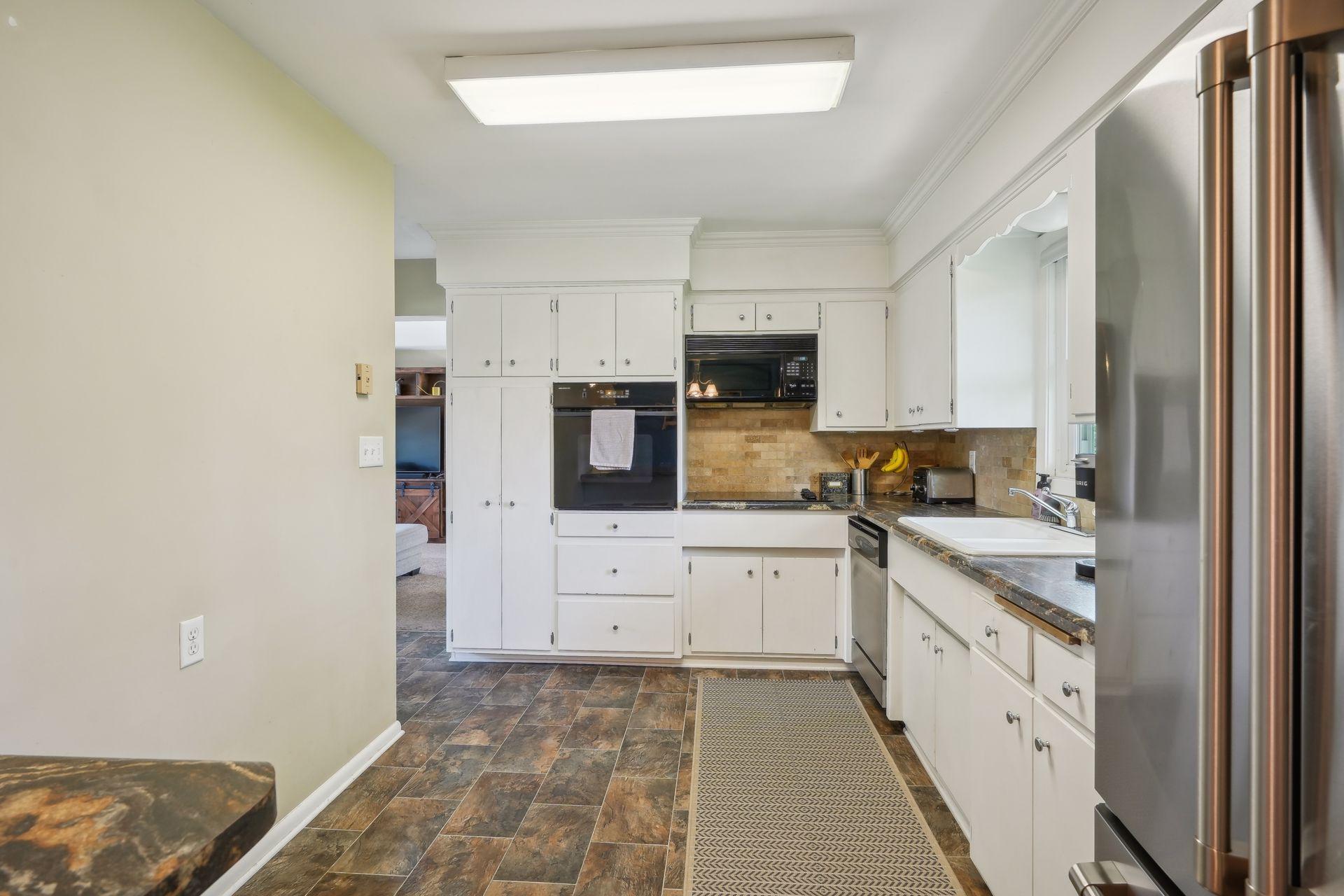 2986 Northview Street