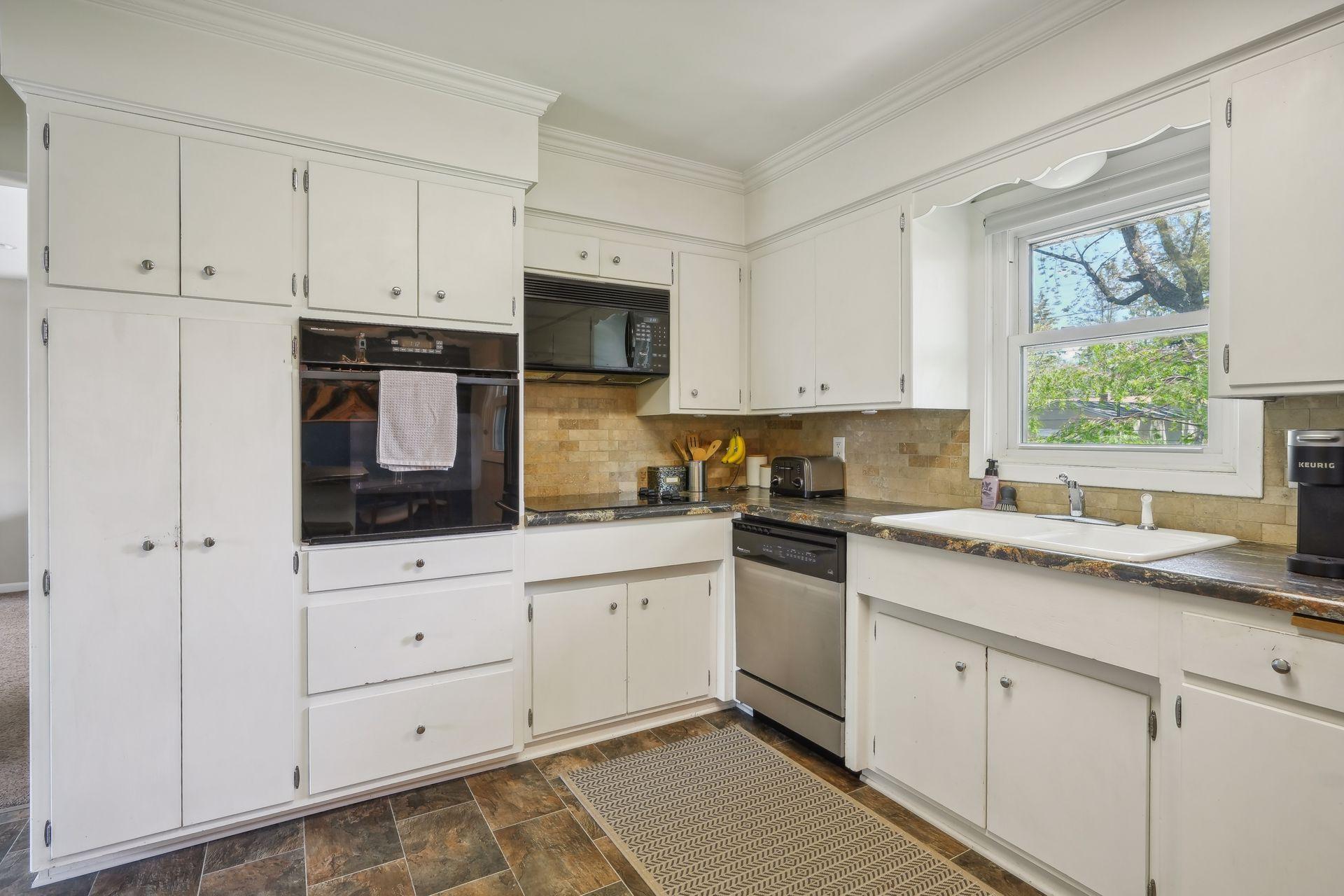 2986 Northview Street