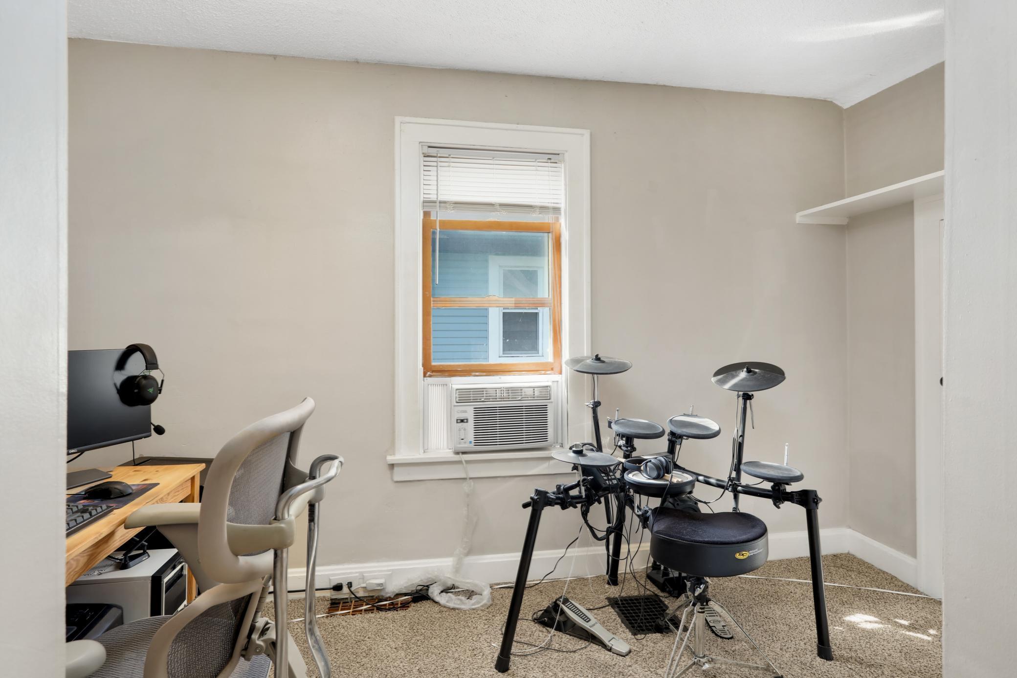 3706 Girard Avenue N