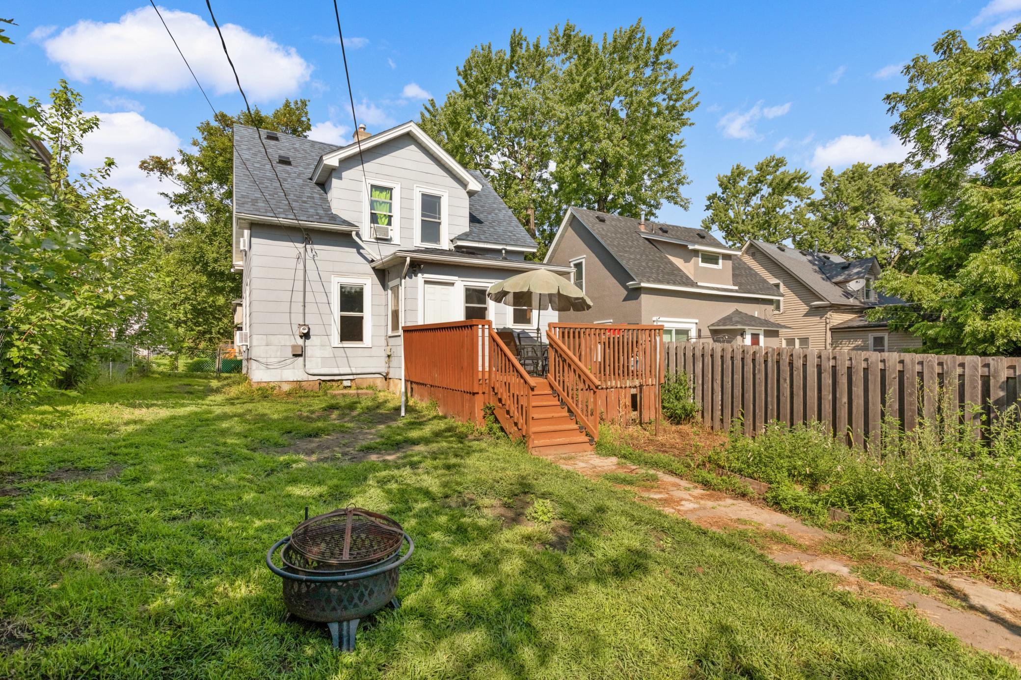 3706 Girard Avenue N