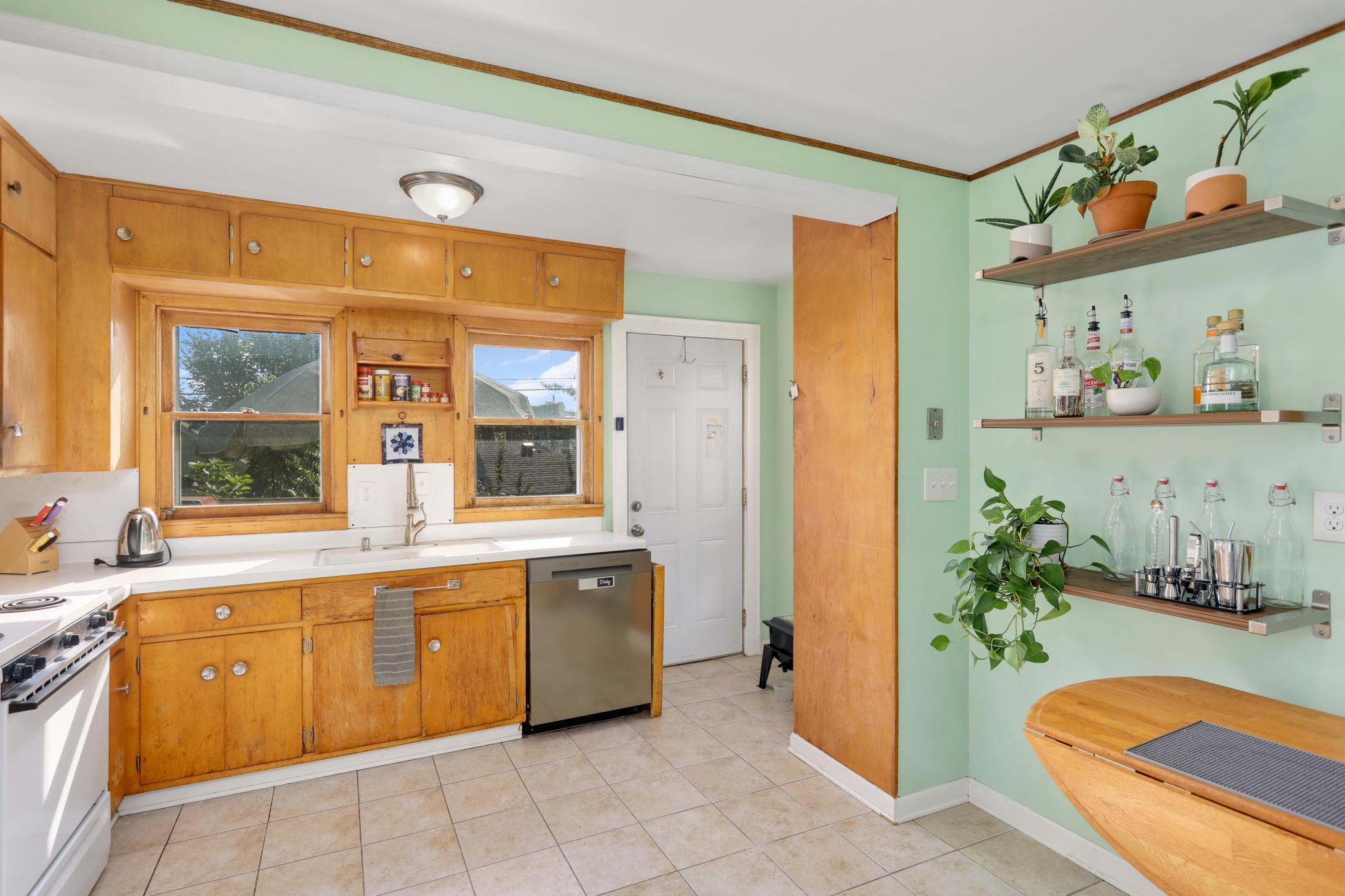 3706 Girard Avenue N