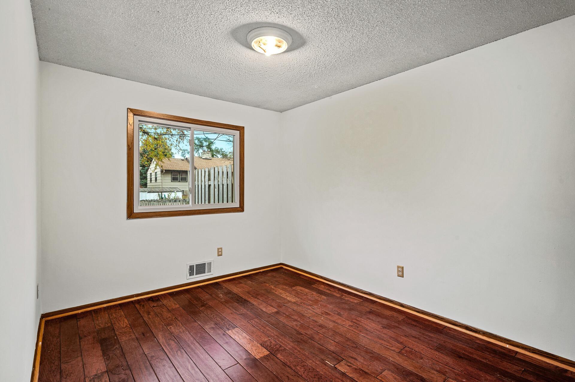 2643 Zarthan Avenue S