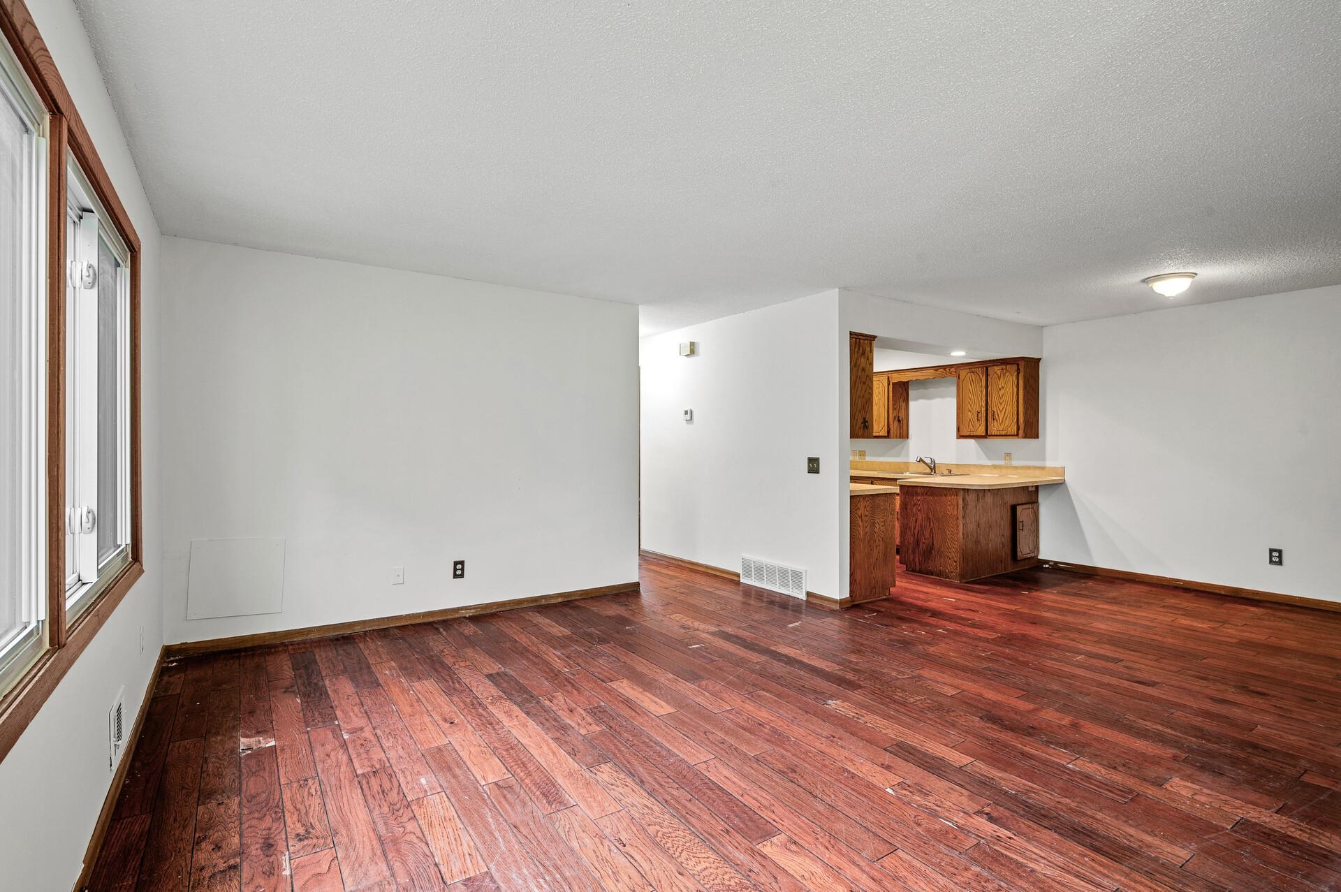 2643 Zarthan Avenue S