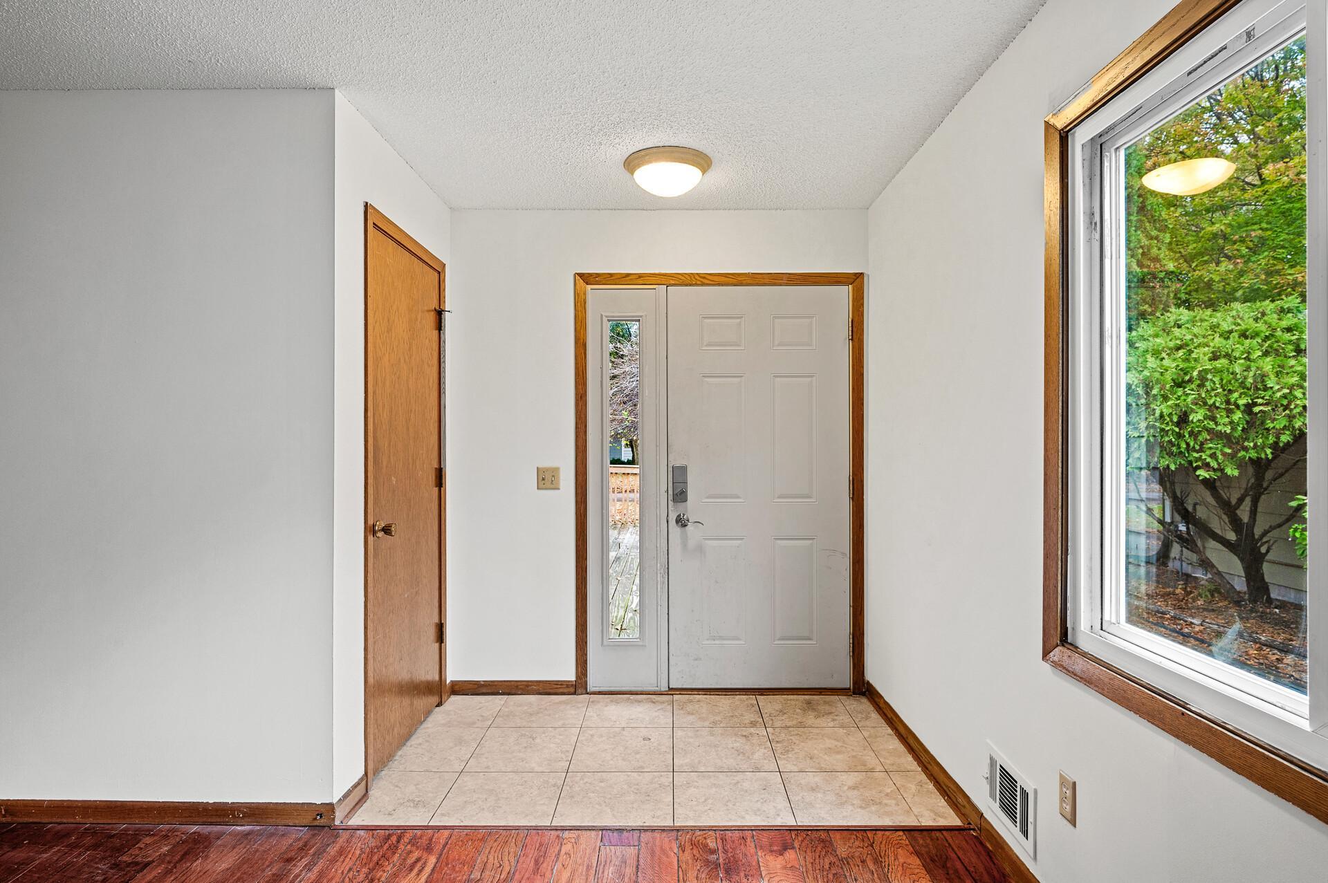 2643 Zarthan Avenue S