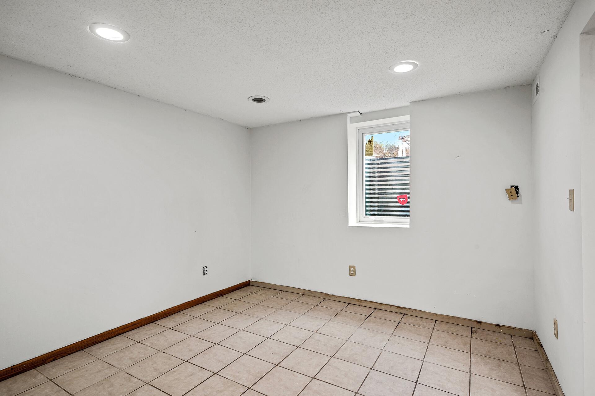 2643 Zarthan Avenue S