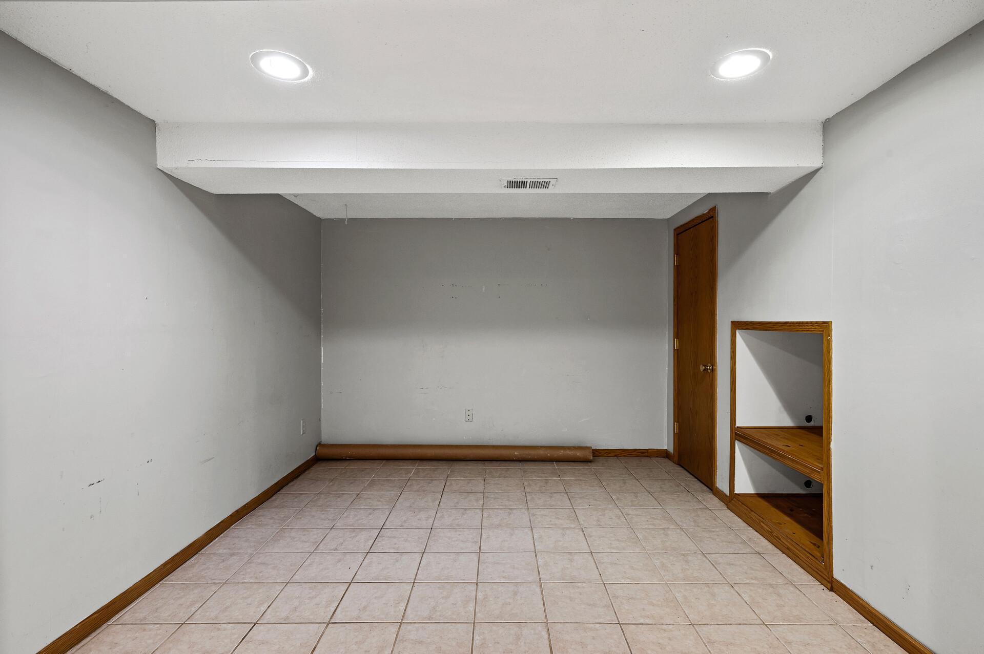 2643 Zarthan Avenue S