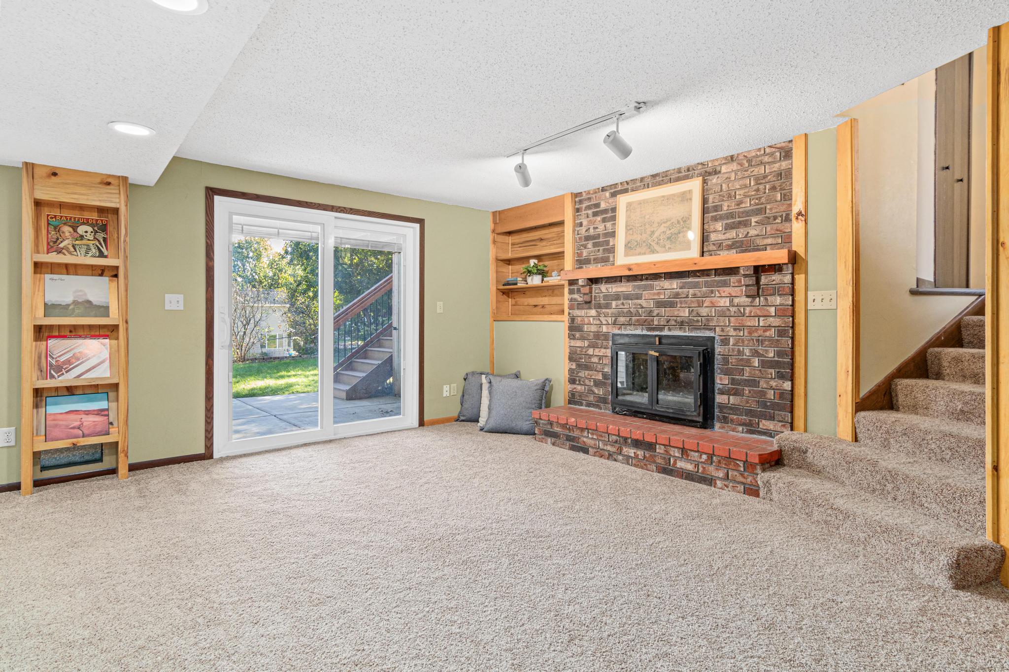 2950 Western Avenue N