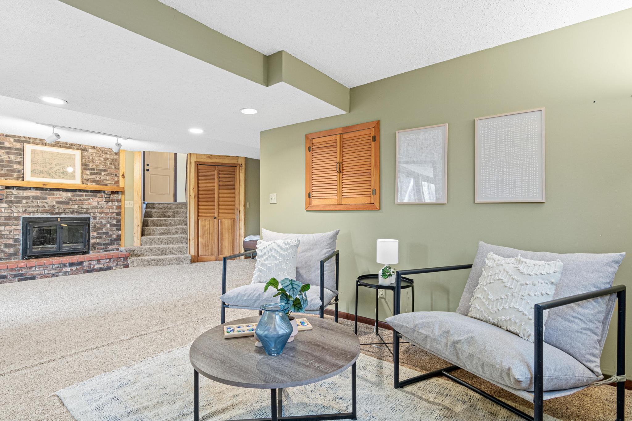 2950 Western Avenue N