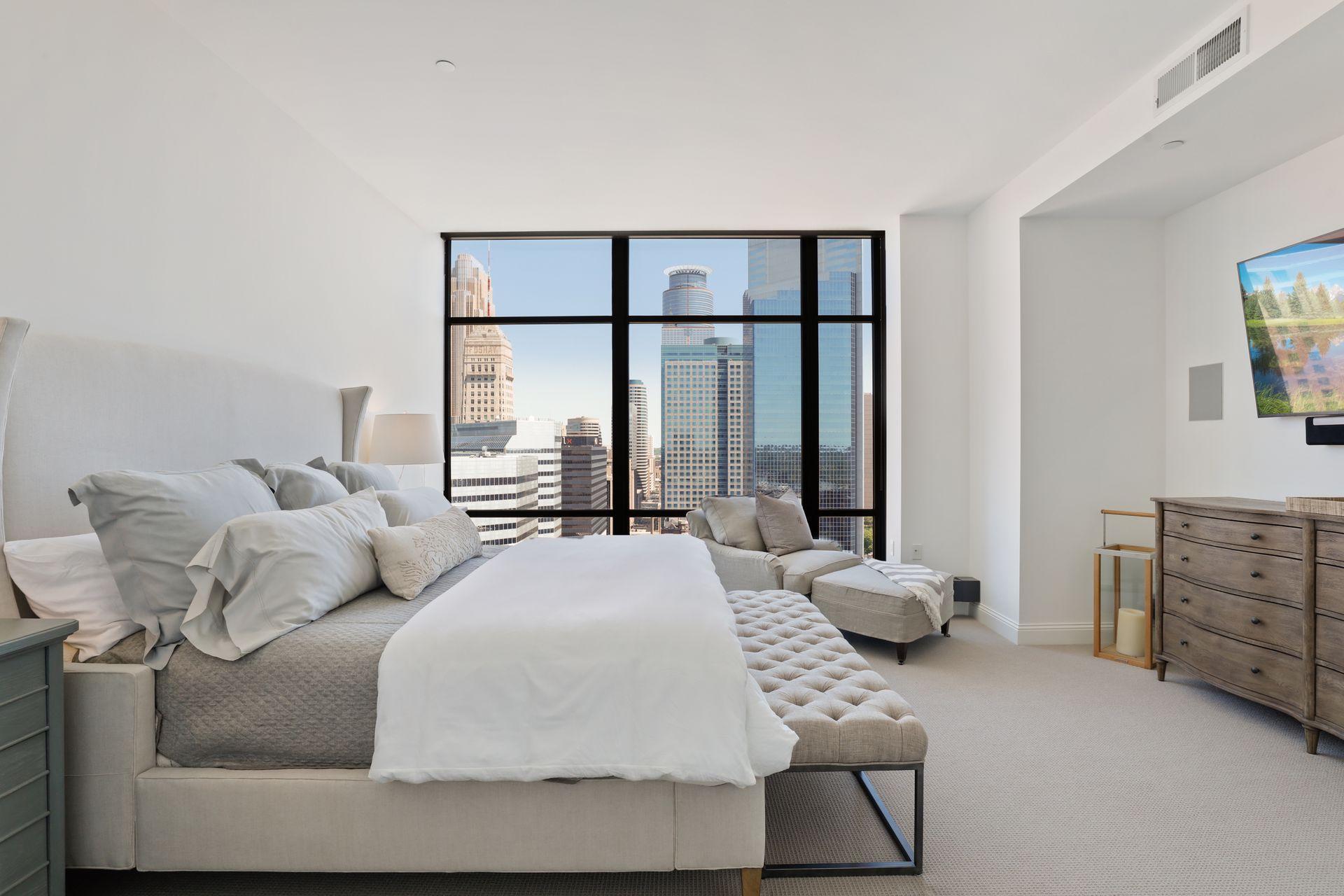 201 S 11th Street Unit: 2220