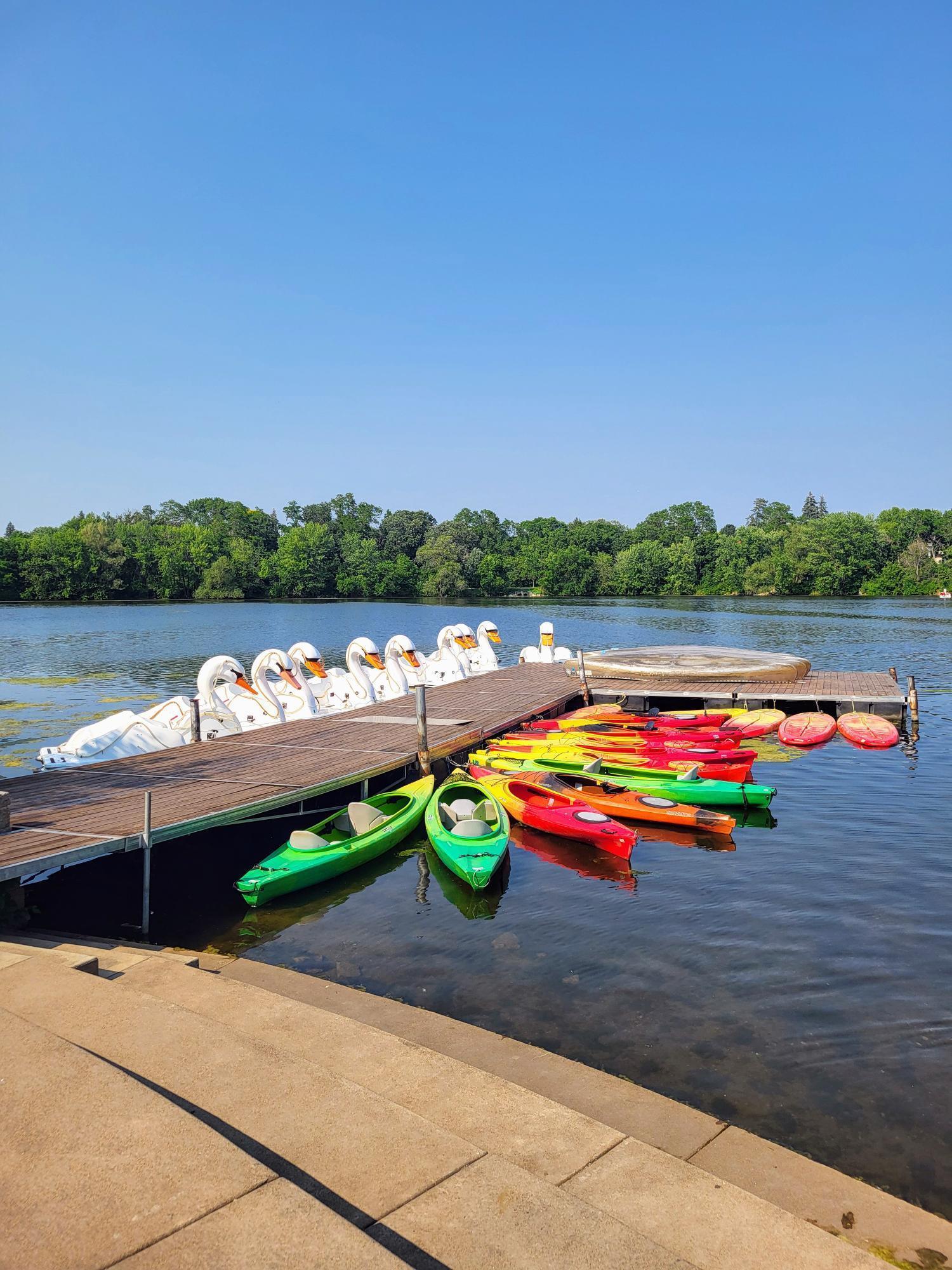 1260 Saint Albans Street N