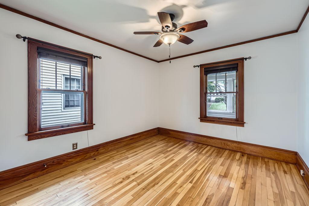 1260 Saint Albans Street N