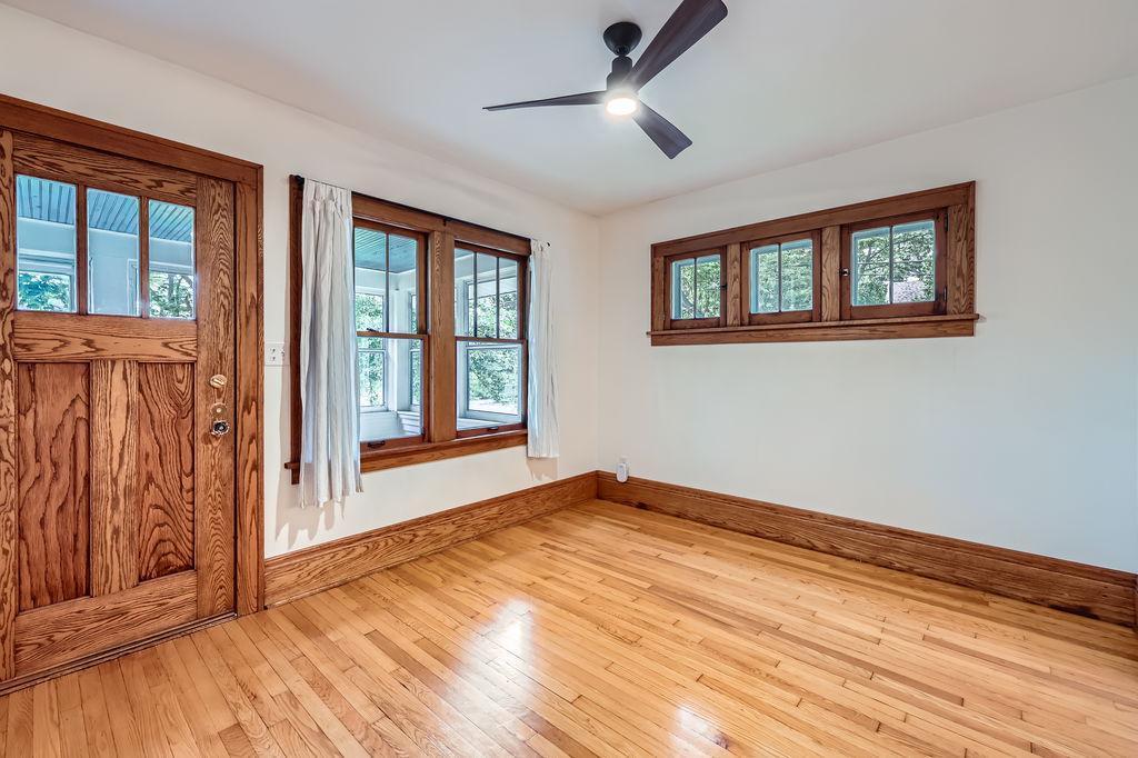 1260 Saint Albans Street N