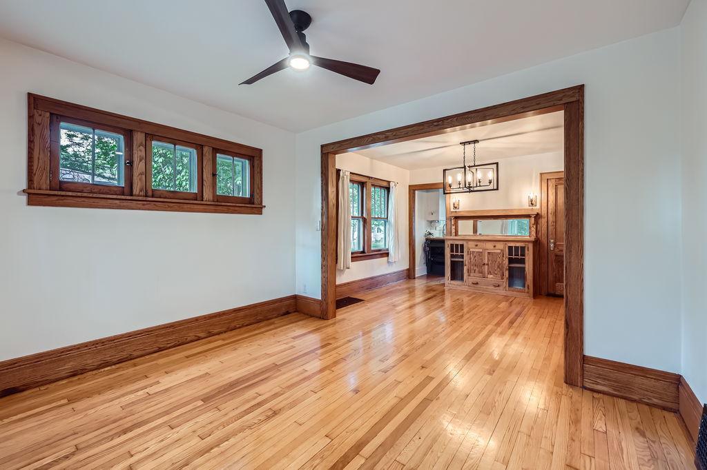 1260 Saint Albans Street N