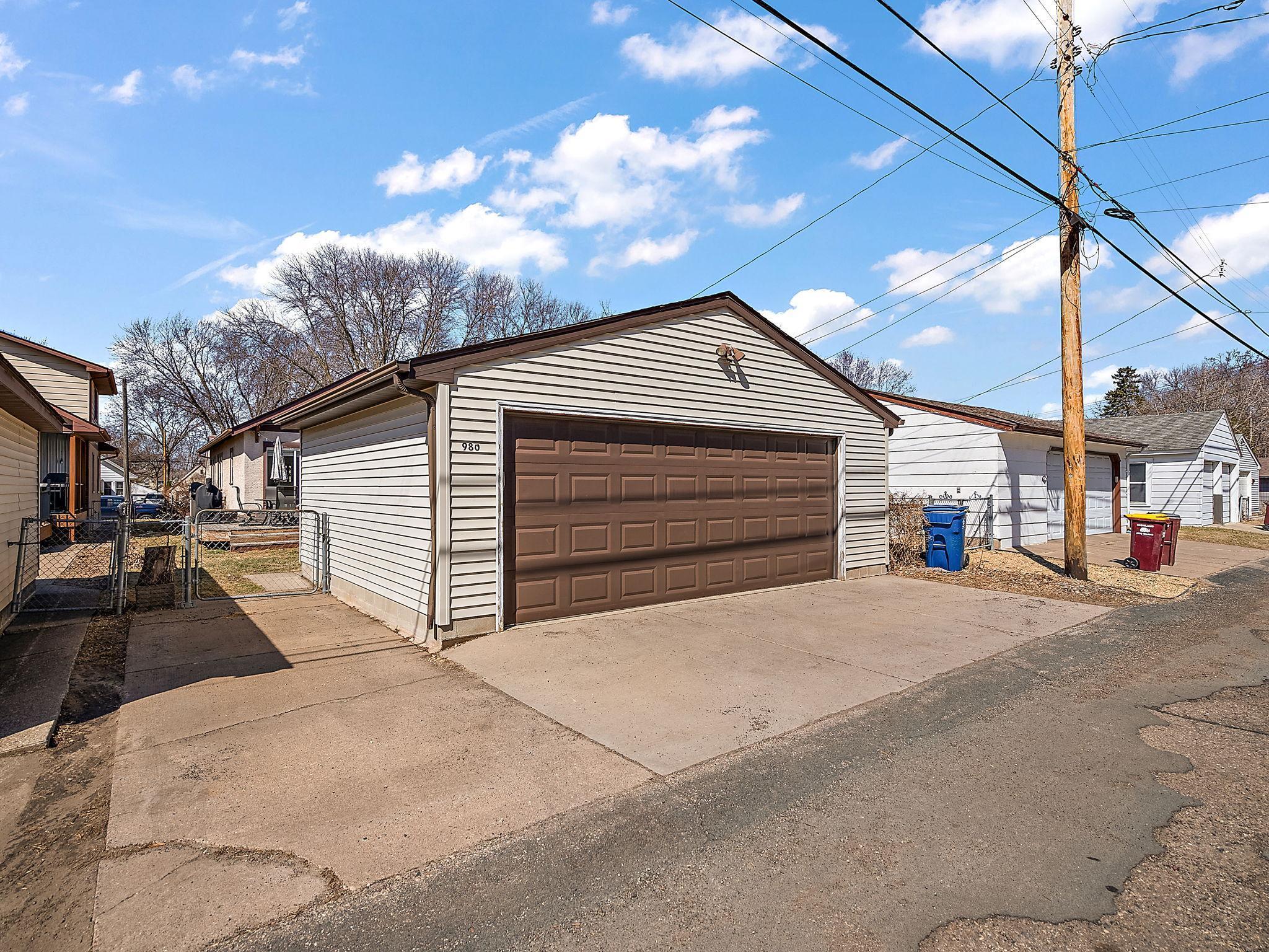 980 Cherokee Avenue