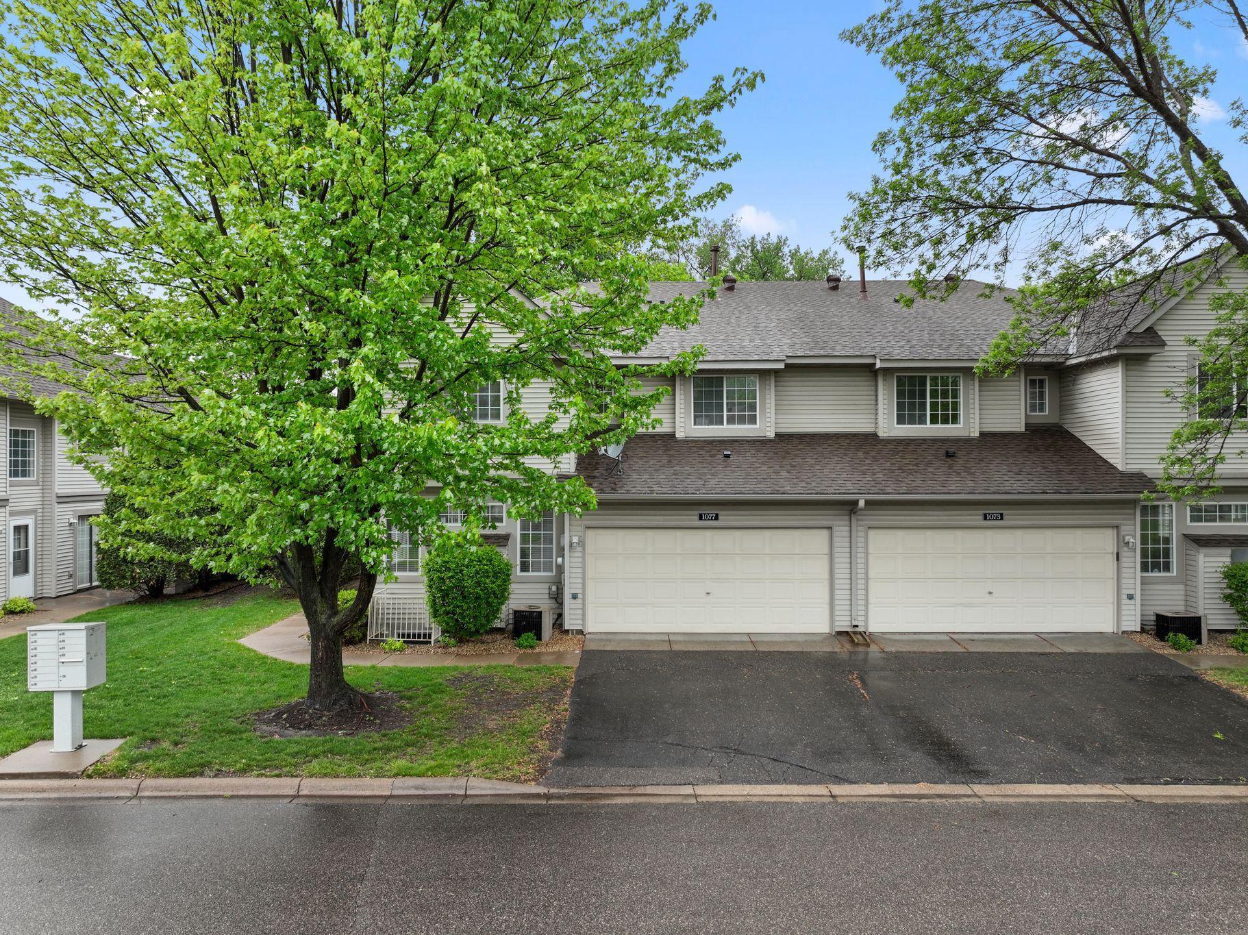1077 Lovell Lane S