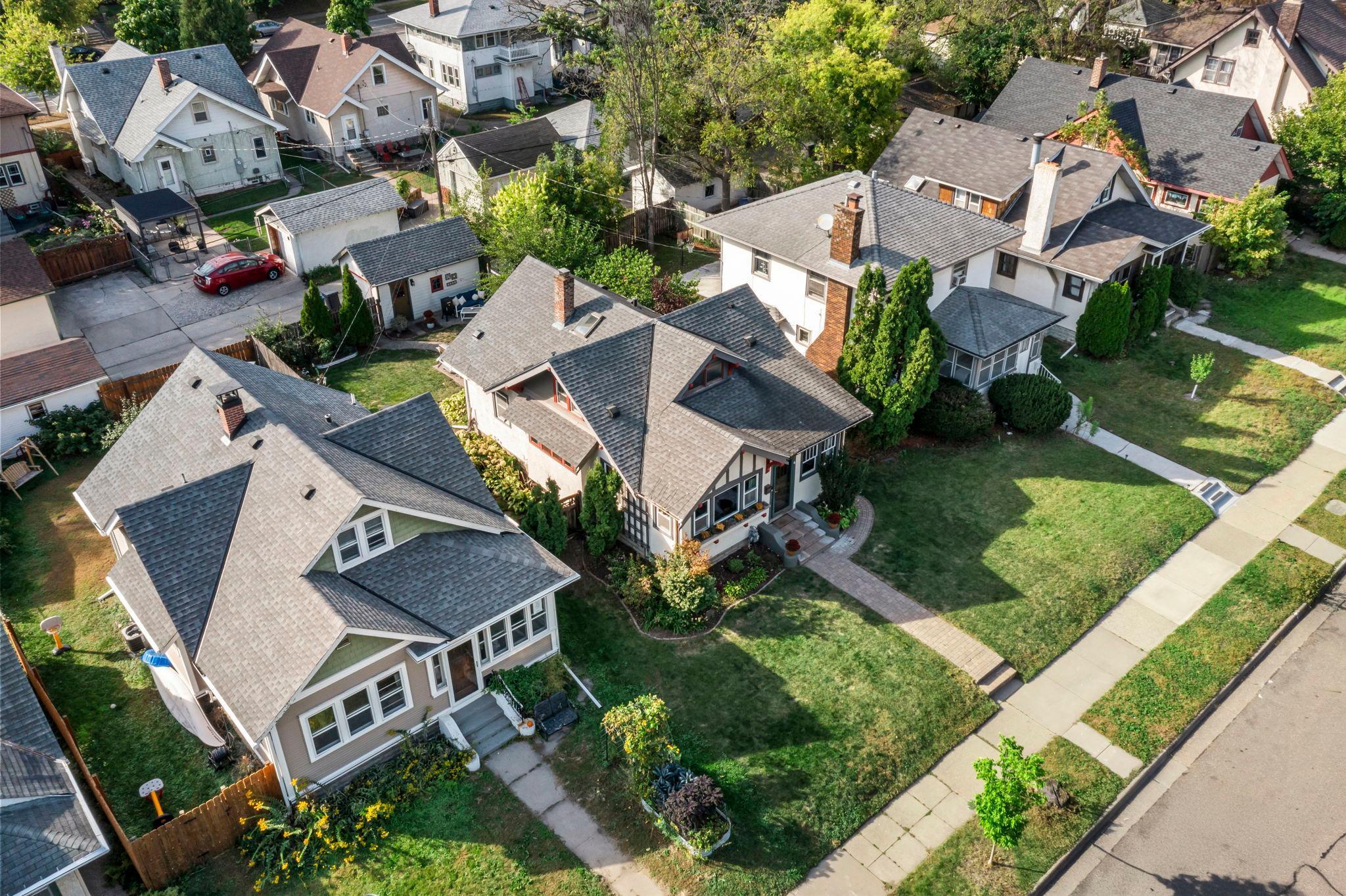 3836 Columbus Avenue