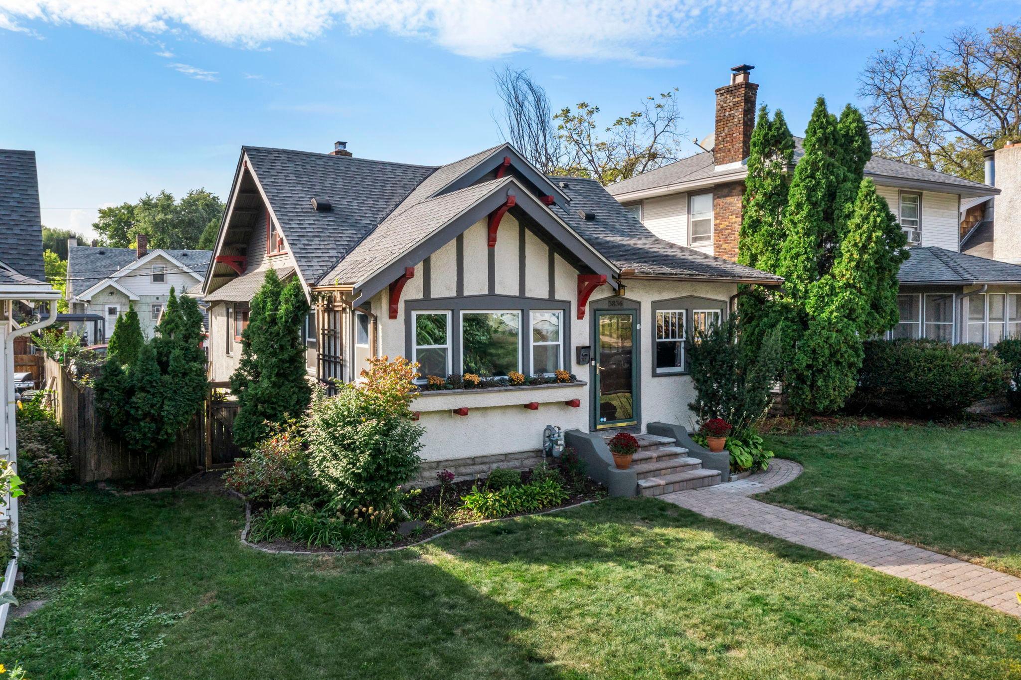 3836 Columbus Avenue